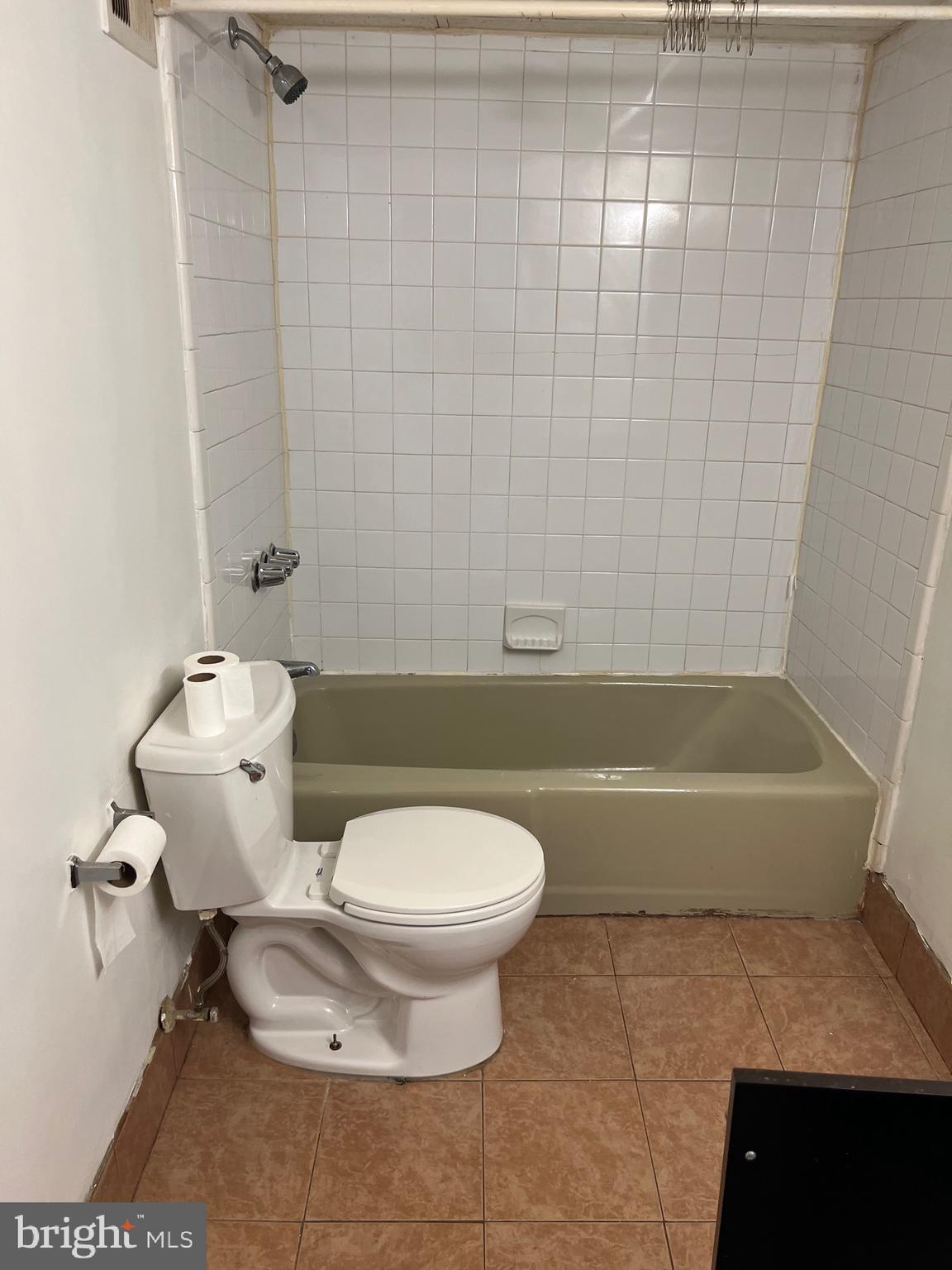 GOVANS - Residential Lease