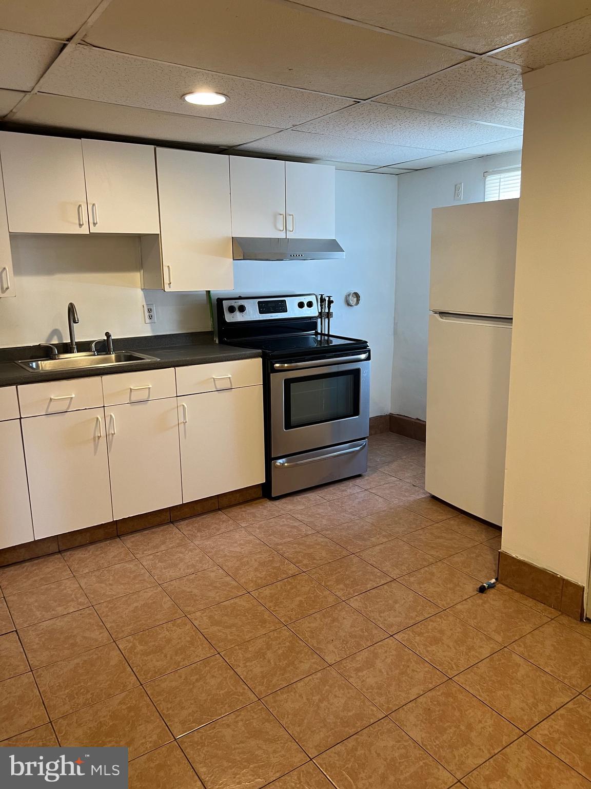 GOVANS - Residential Lease