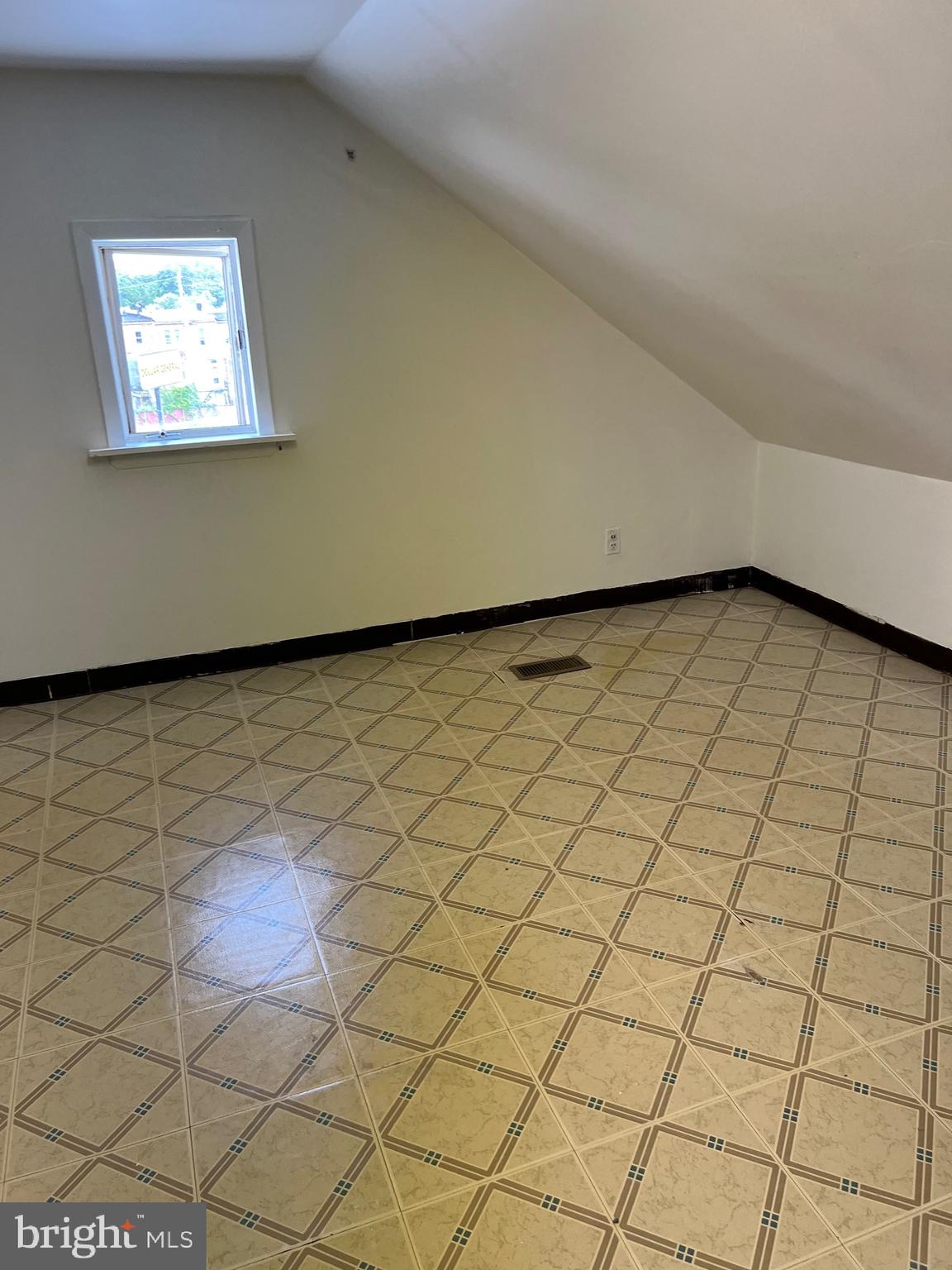 GOVANS - Residential Lease