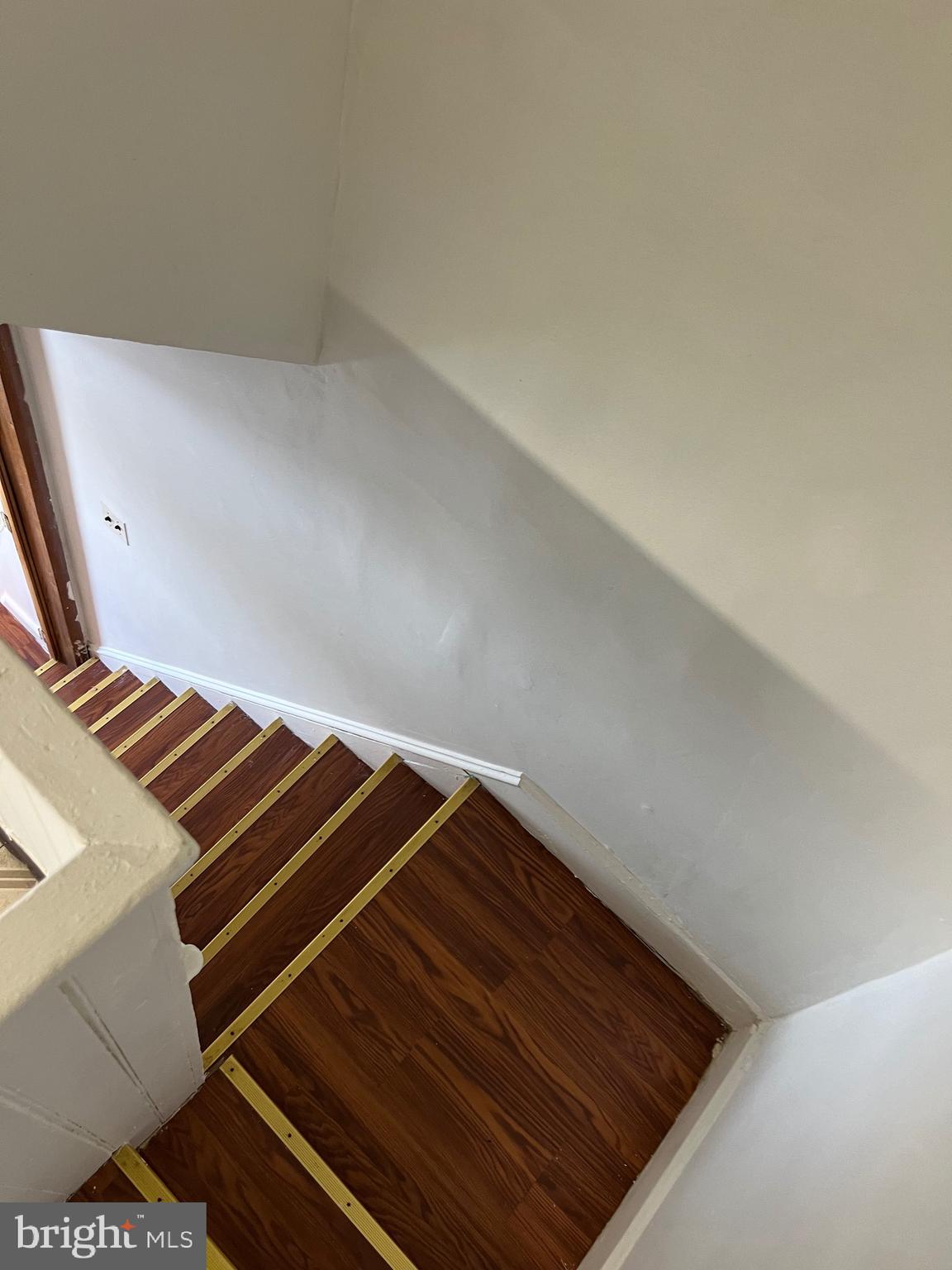 GOVANS - Residential Lease