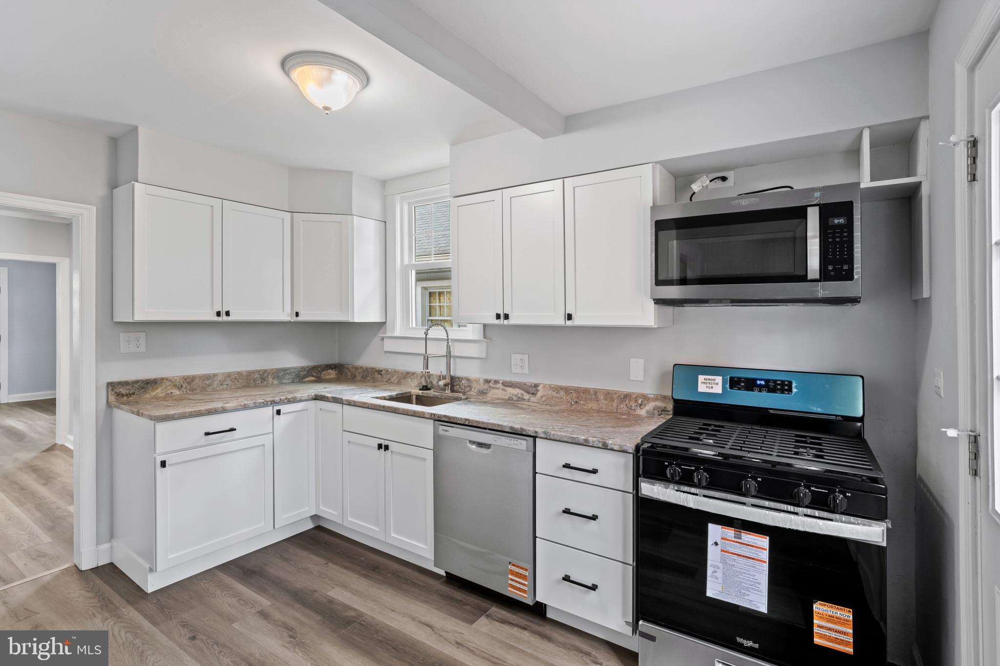 TOWSON MANOR - Residential