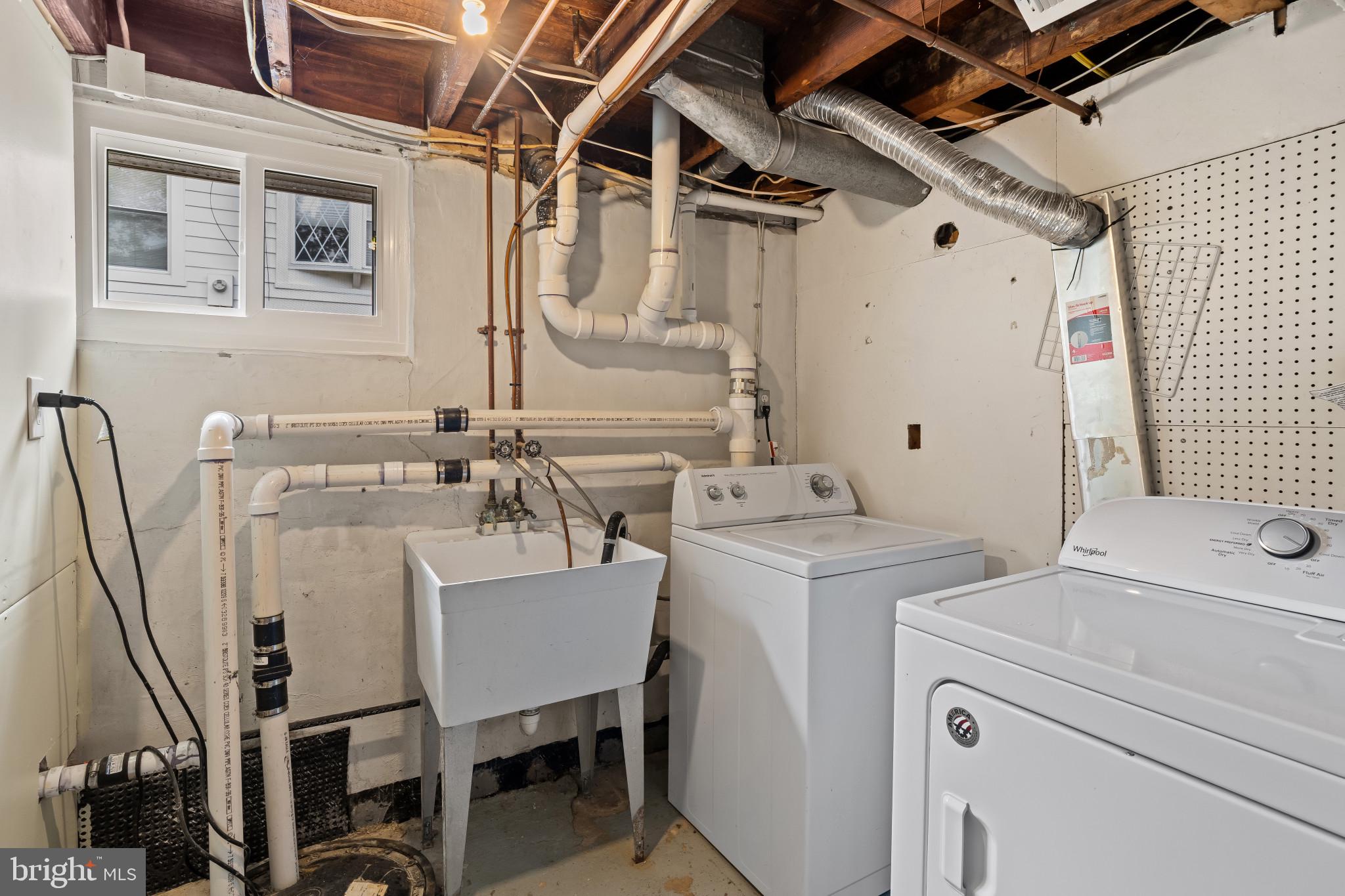 TOWSON MANOR - Residential