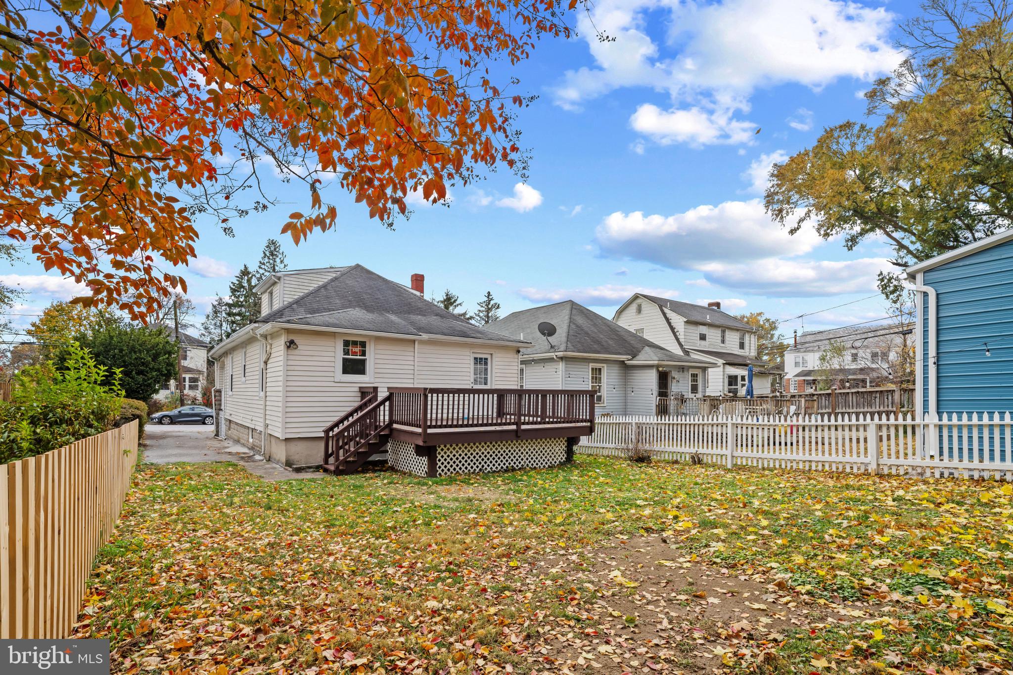 TOWSON MANOR - Residential