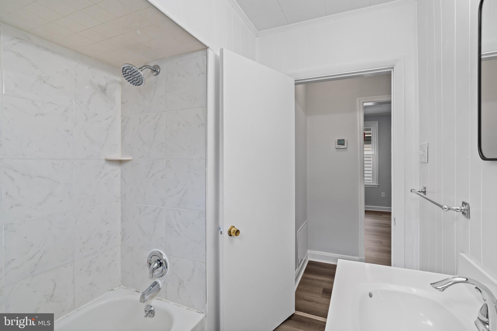 TOWSON MANOR - Residential