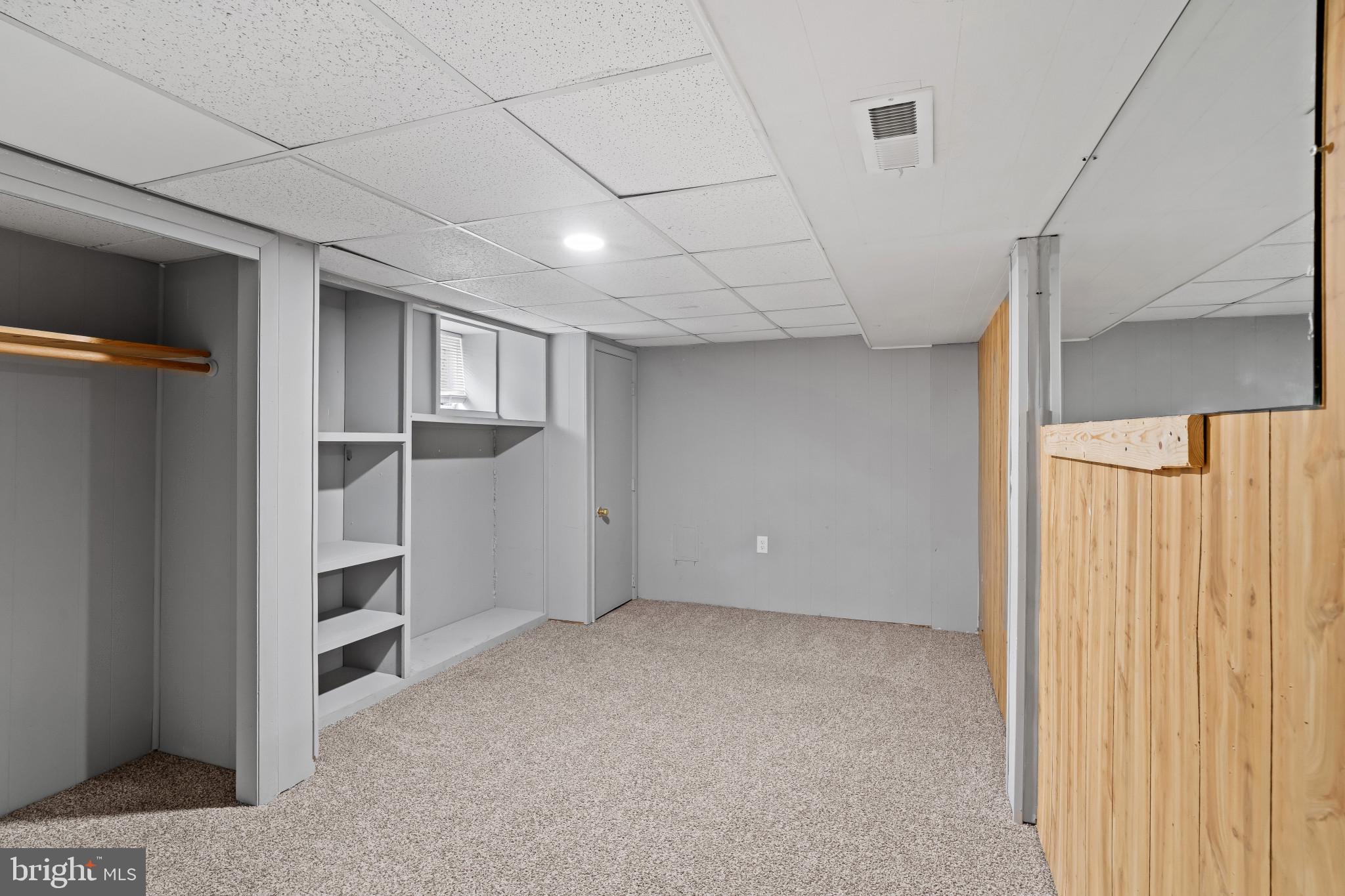 TOWSON MANOR - Residential