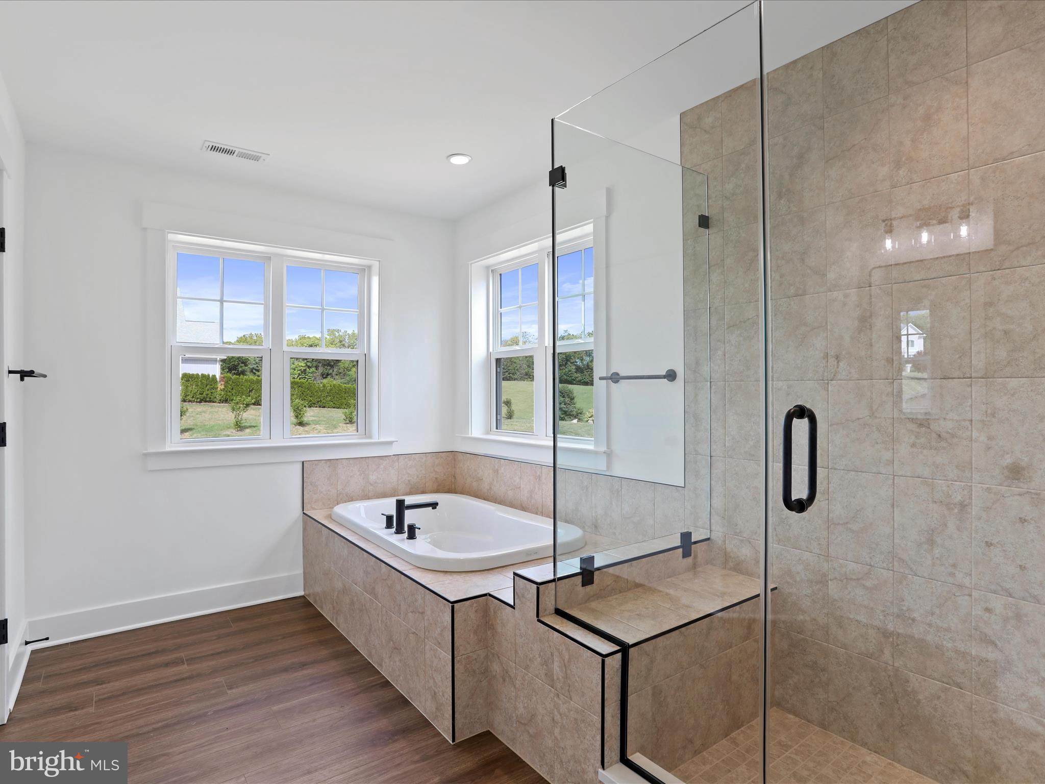 PEMBERTON - Residential