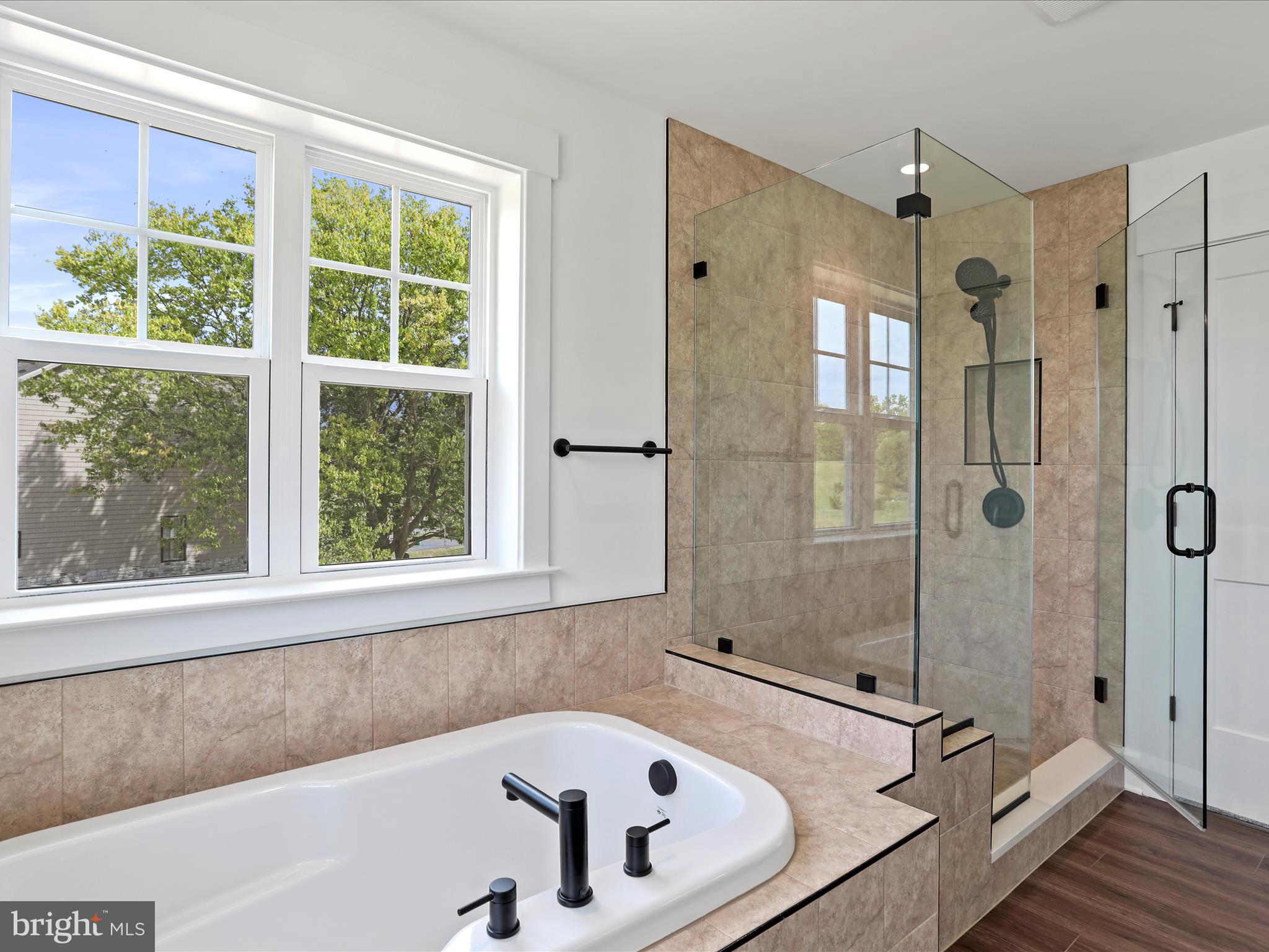 PEMBERTON - Residential