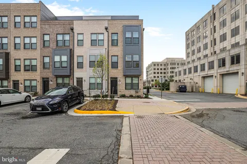 863 King Farm Boulevard, Rockville, MD MLS: MDMC2174684