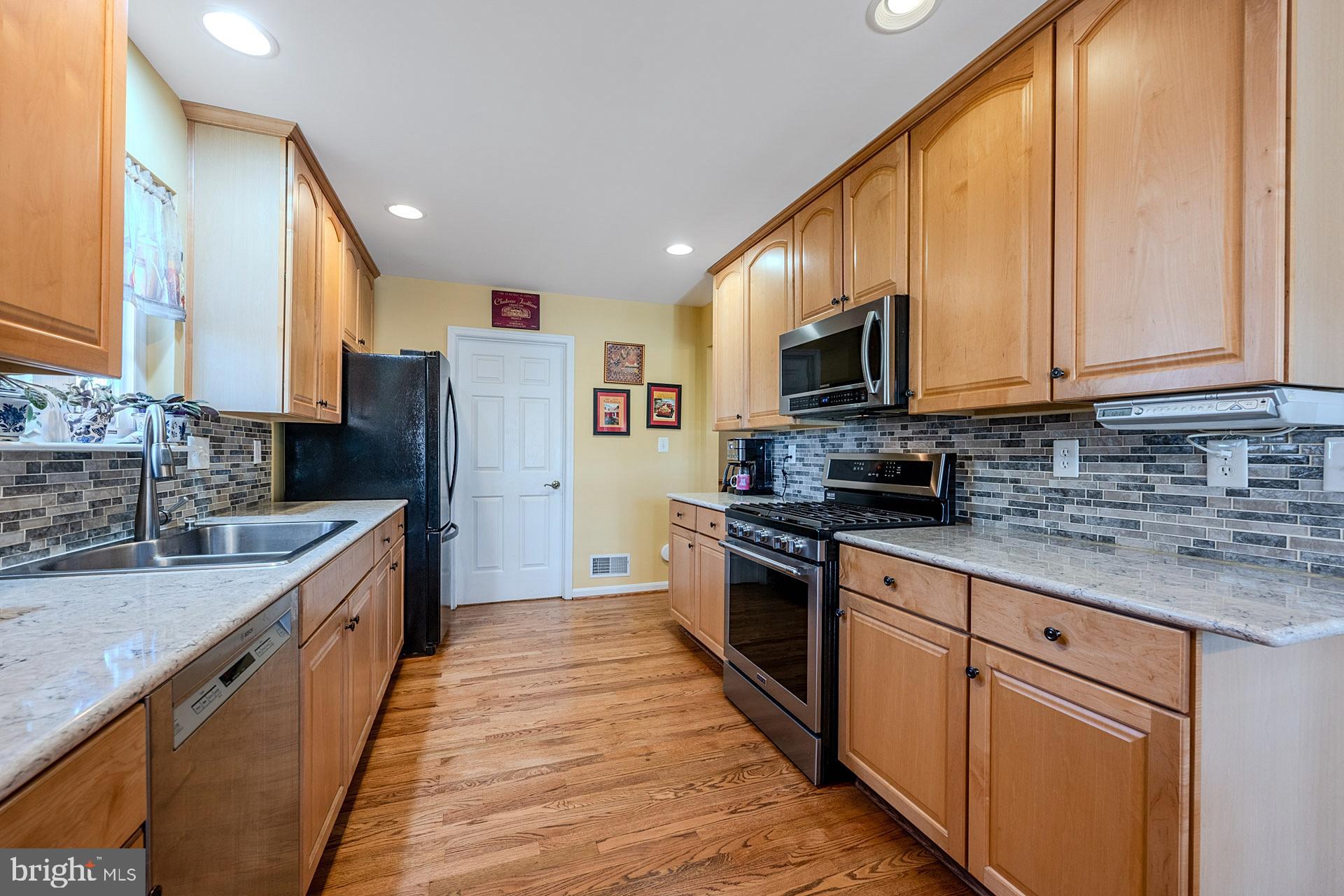 HOMEPLACE ON PELHAMS REACH - Residential