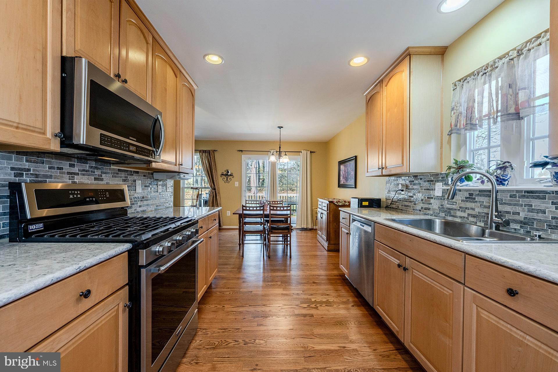 HOMEPLACE ON PELHAMS REACH - Residential