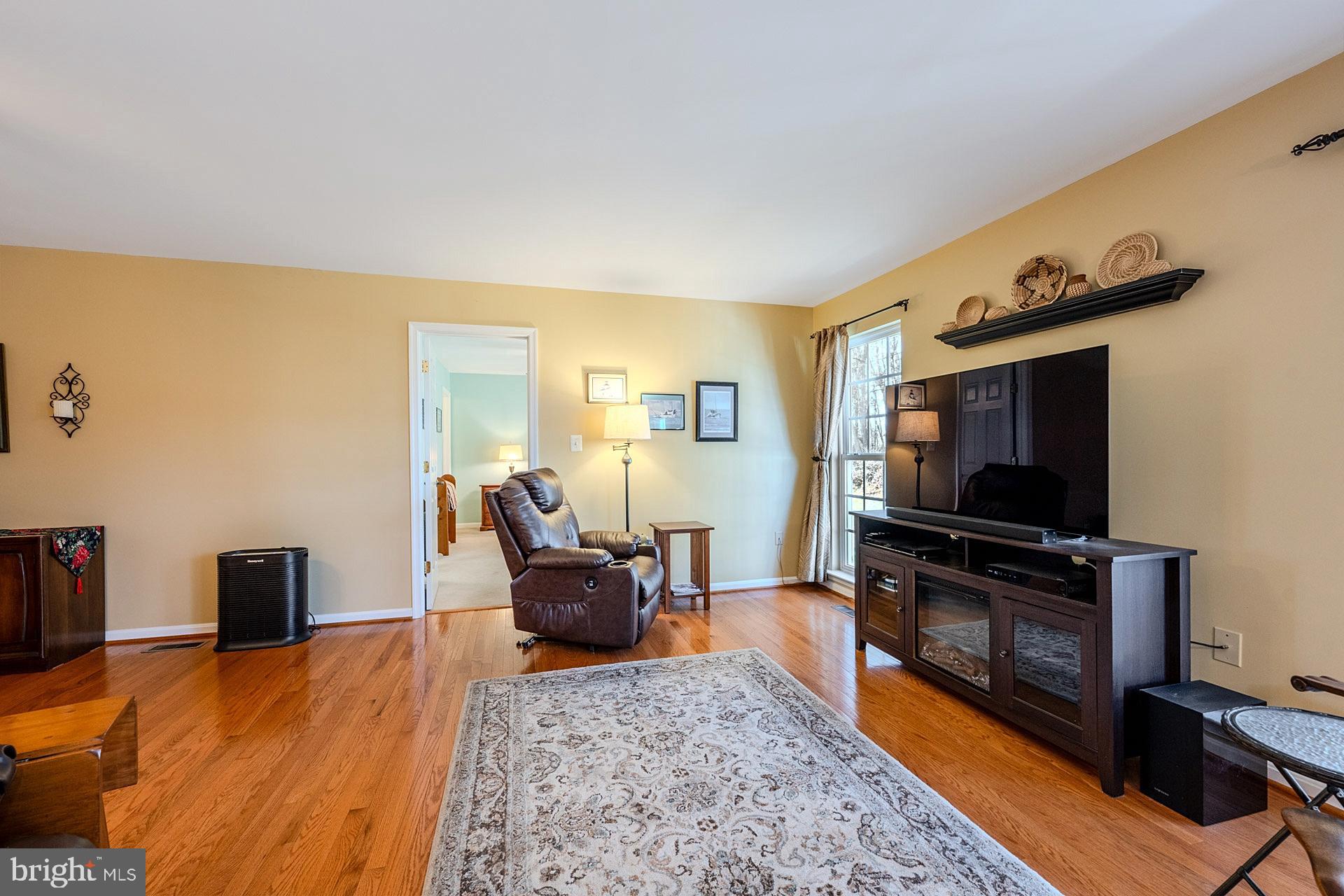 HOMEPLACE ON PELHAMS REACH - Residential