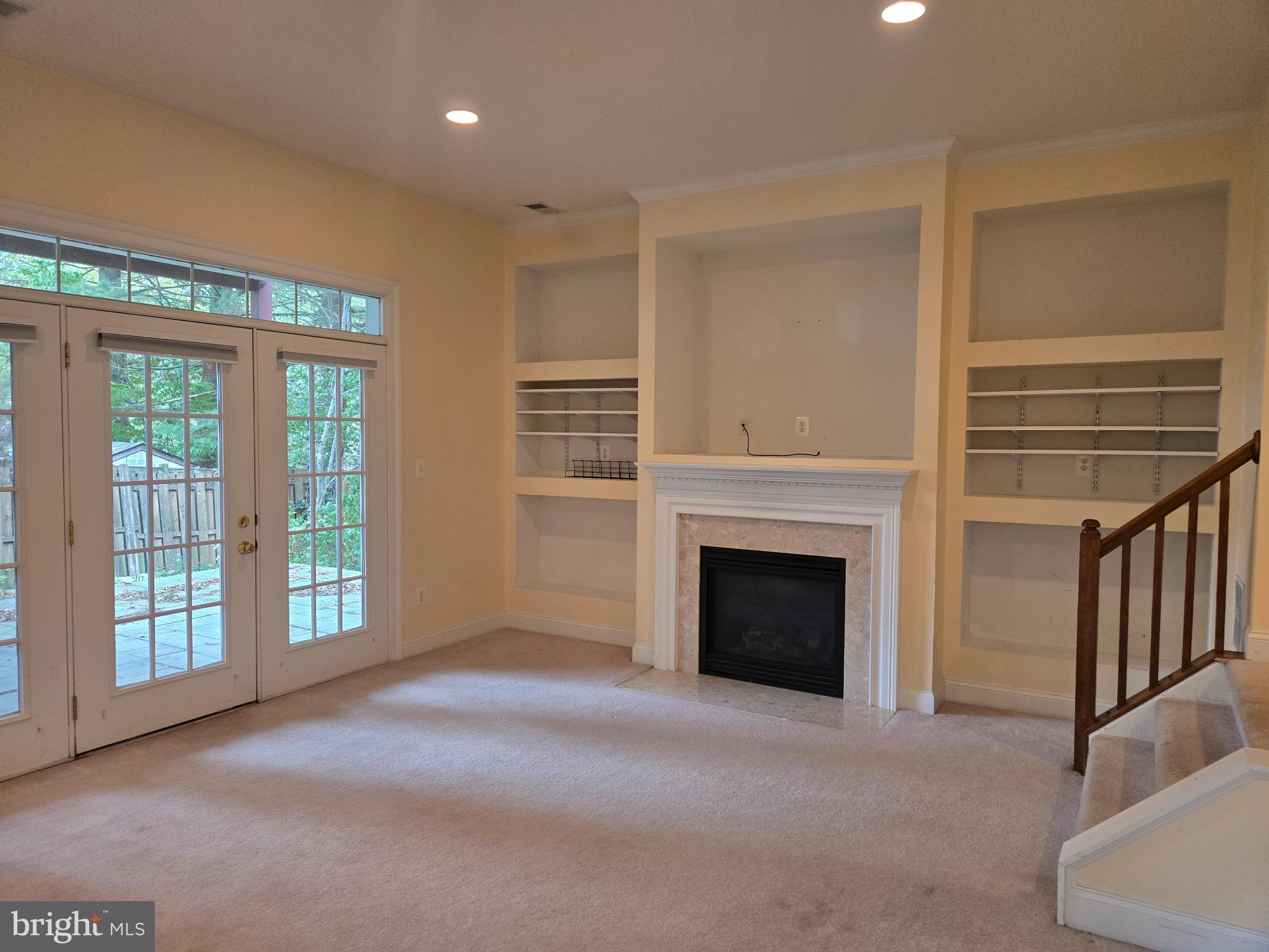 LINCOLNIA - Residential Lease