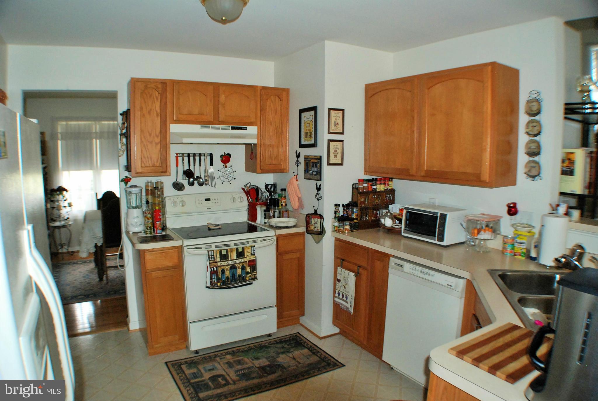 APPLE KNOLLS ESTATES - Residential