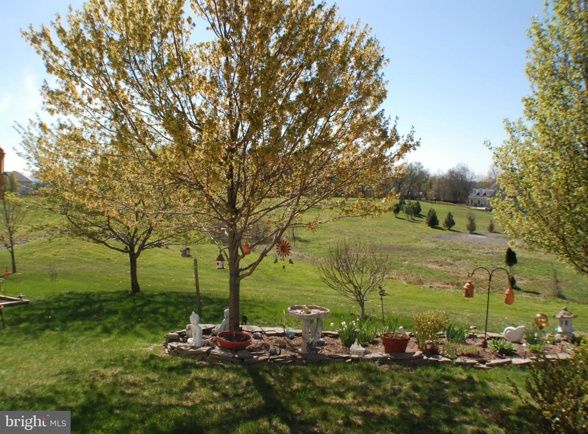 APPLE KNOLLS ESTATES - Residential