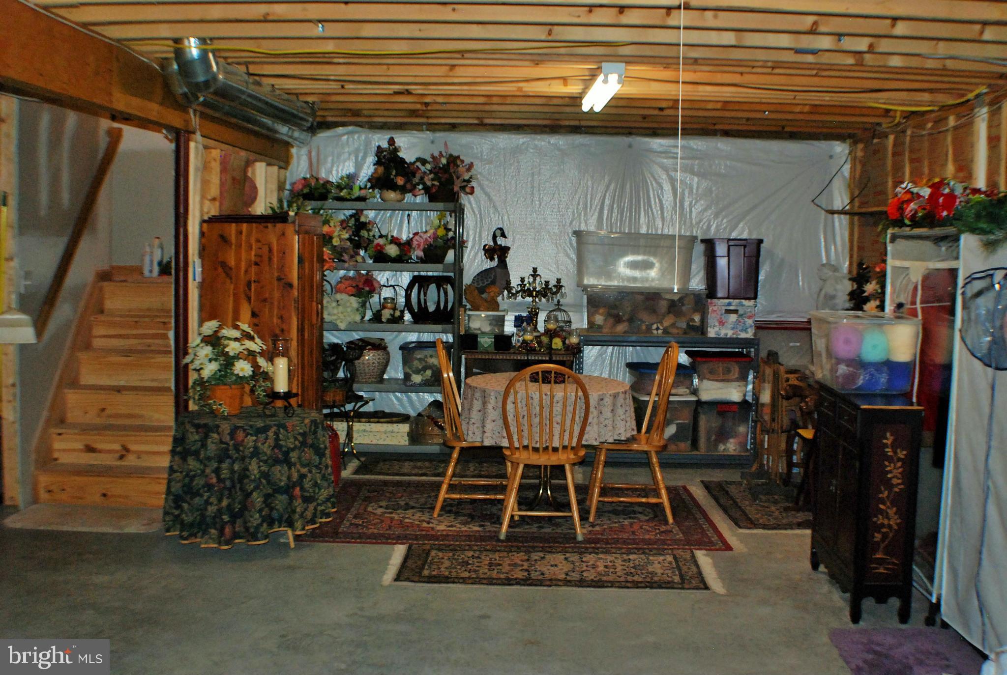 APPLE KNOLLS ESTATES - Residential