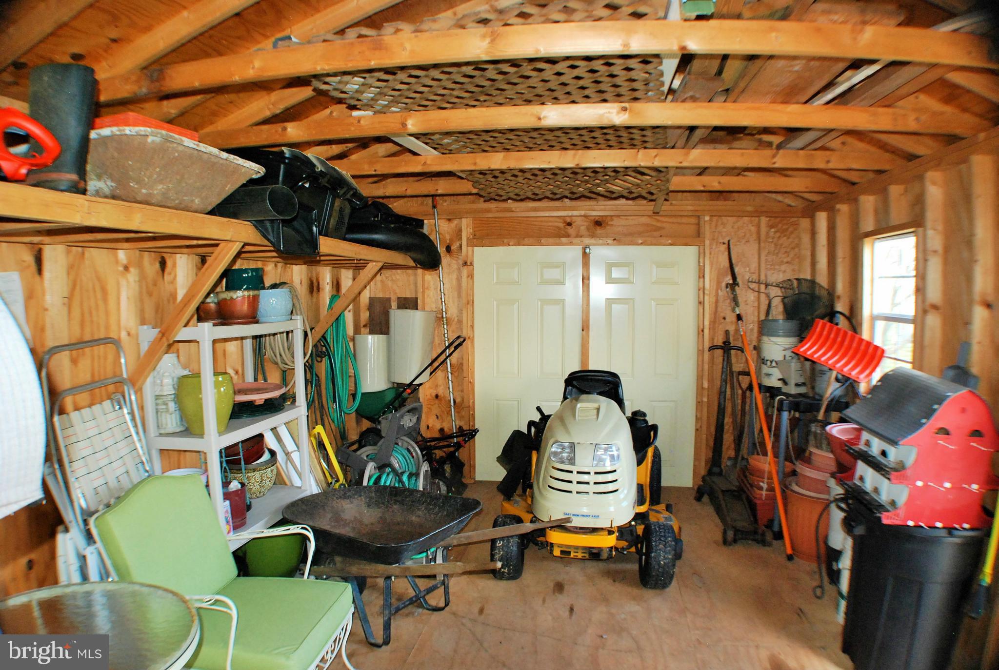 APPLE KNOLLS ESTATES - Residential