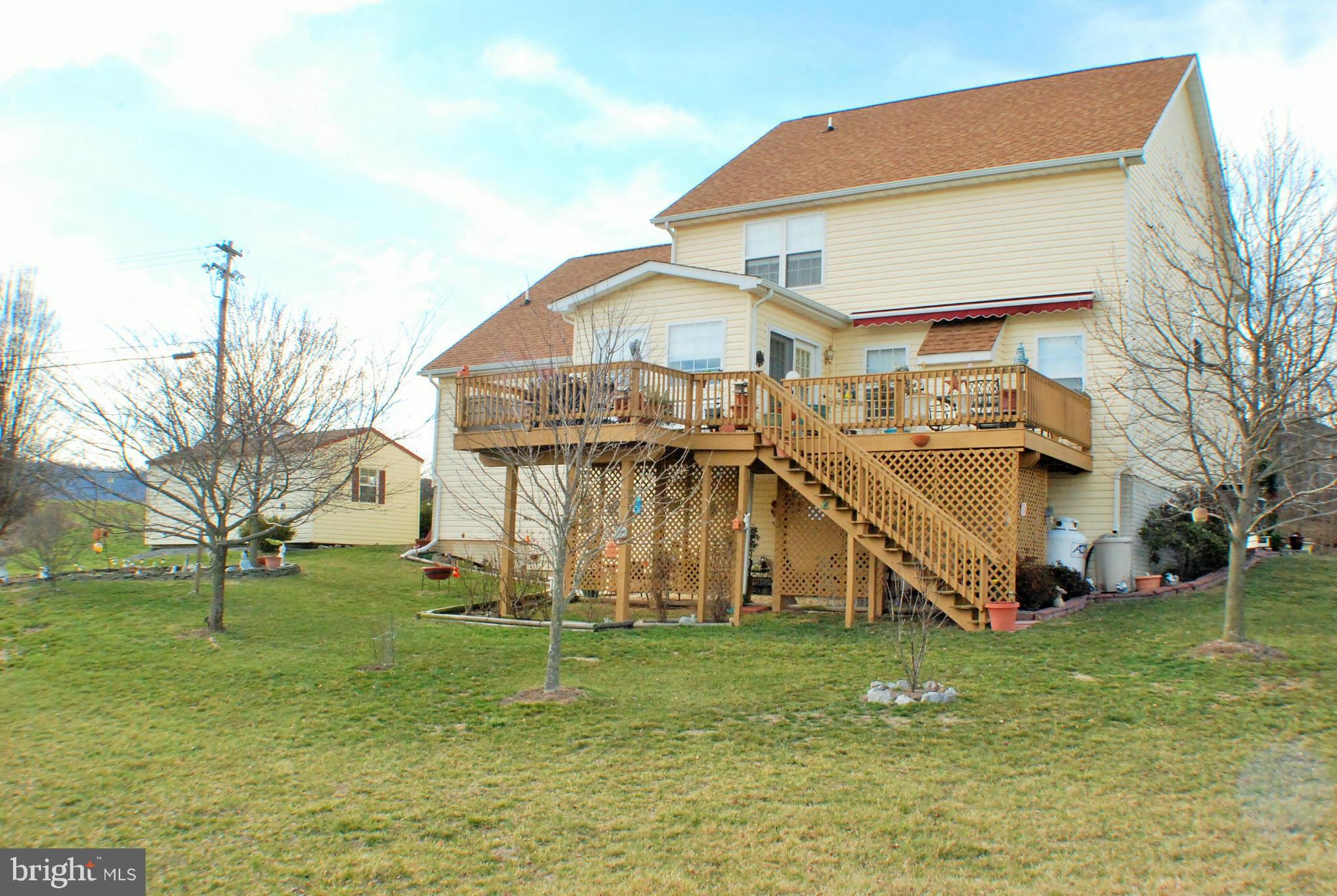 APPLE KNOLLS ESTATES - Residential