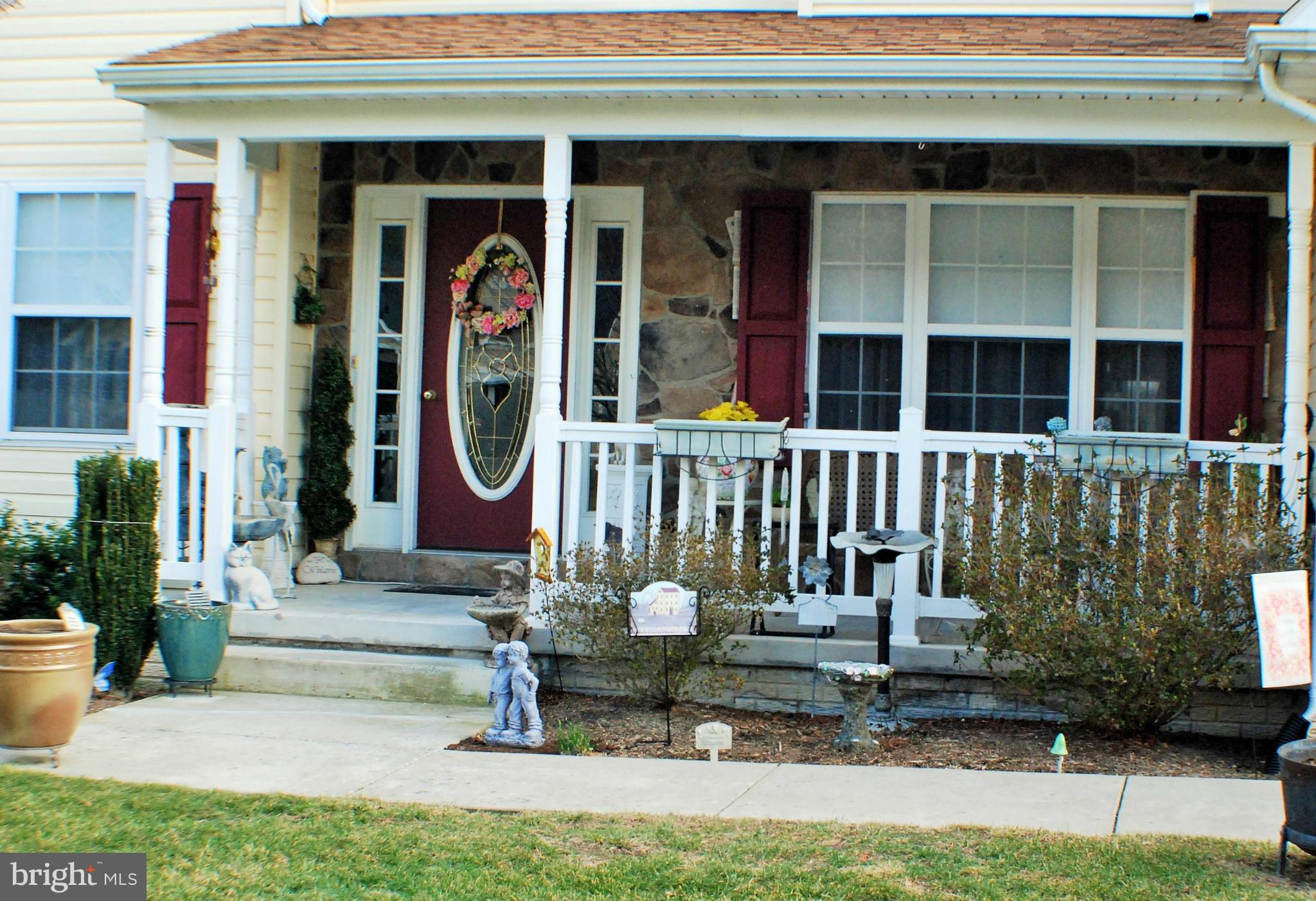 APPLE KNOLLS ESTATES - Residential