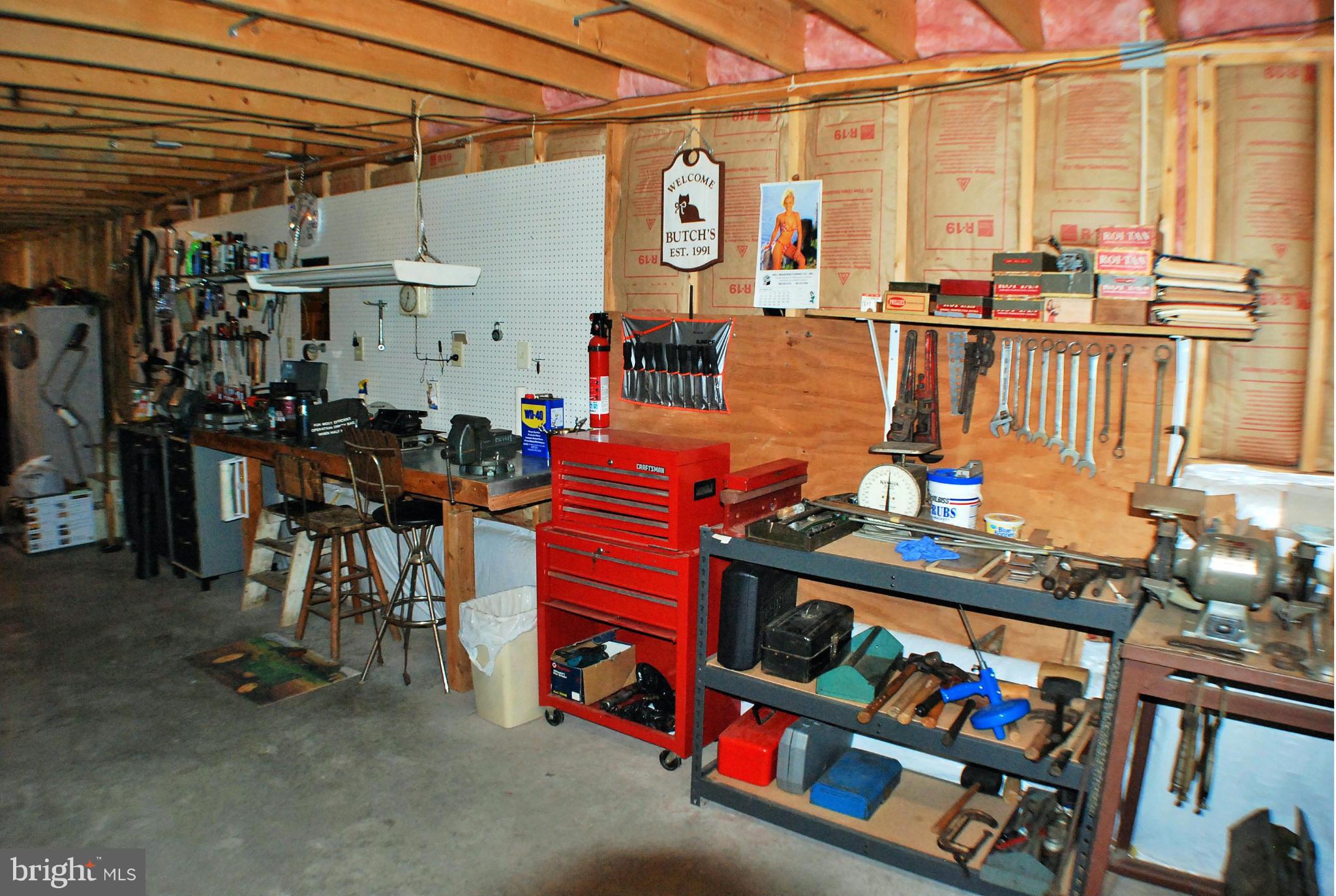 APPLE KNOLLS ESTATES - Residential