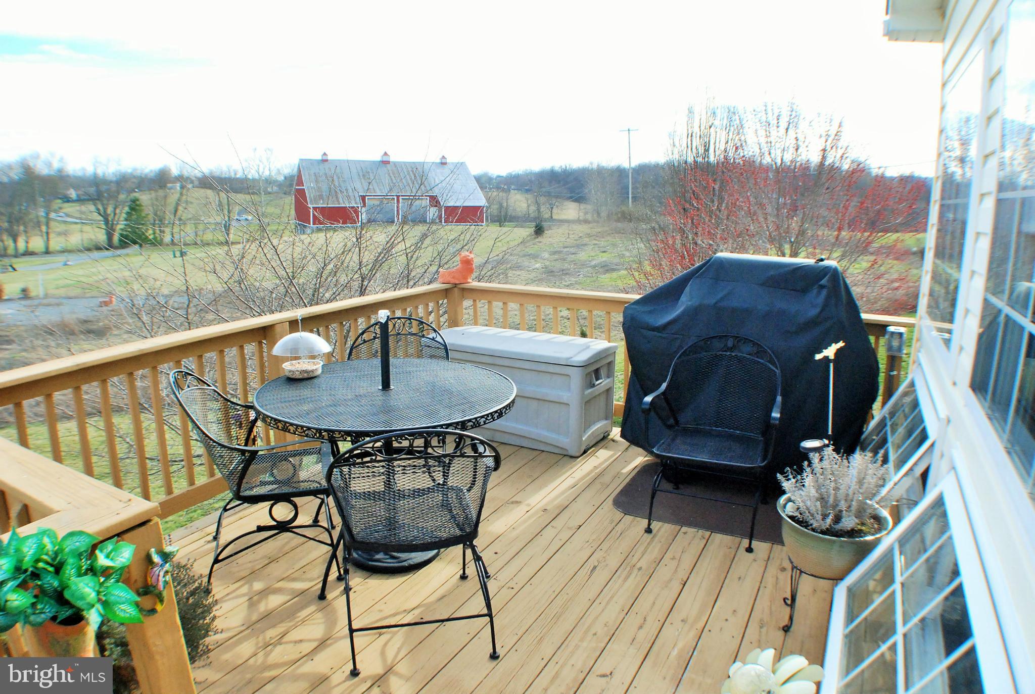 APPLE KNOLLS ESTATES - Residential