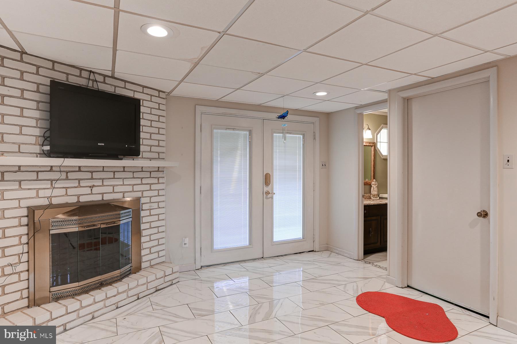 SHIREMAN MANOR - Residential