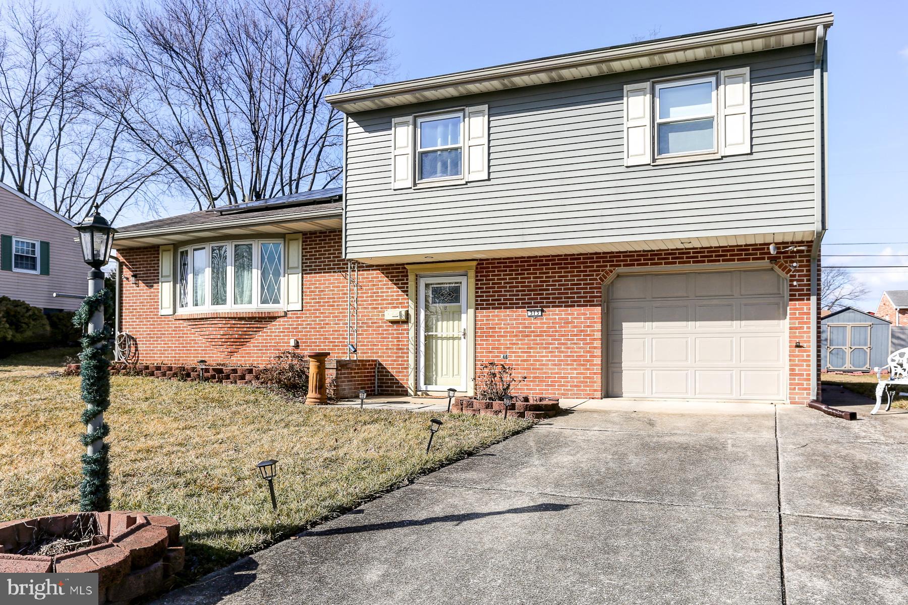 SHIREMAN MANOR - Residential