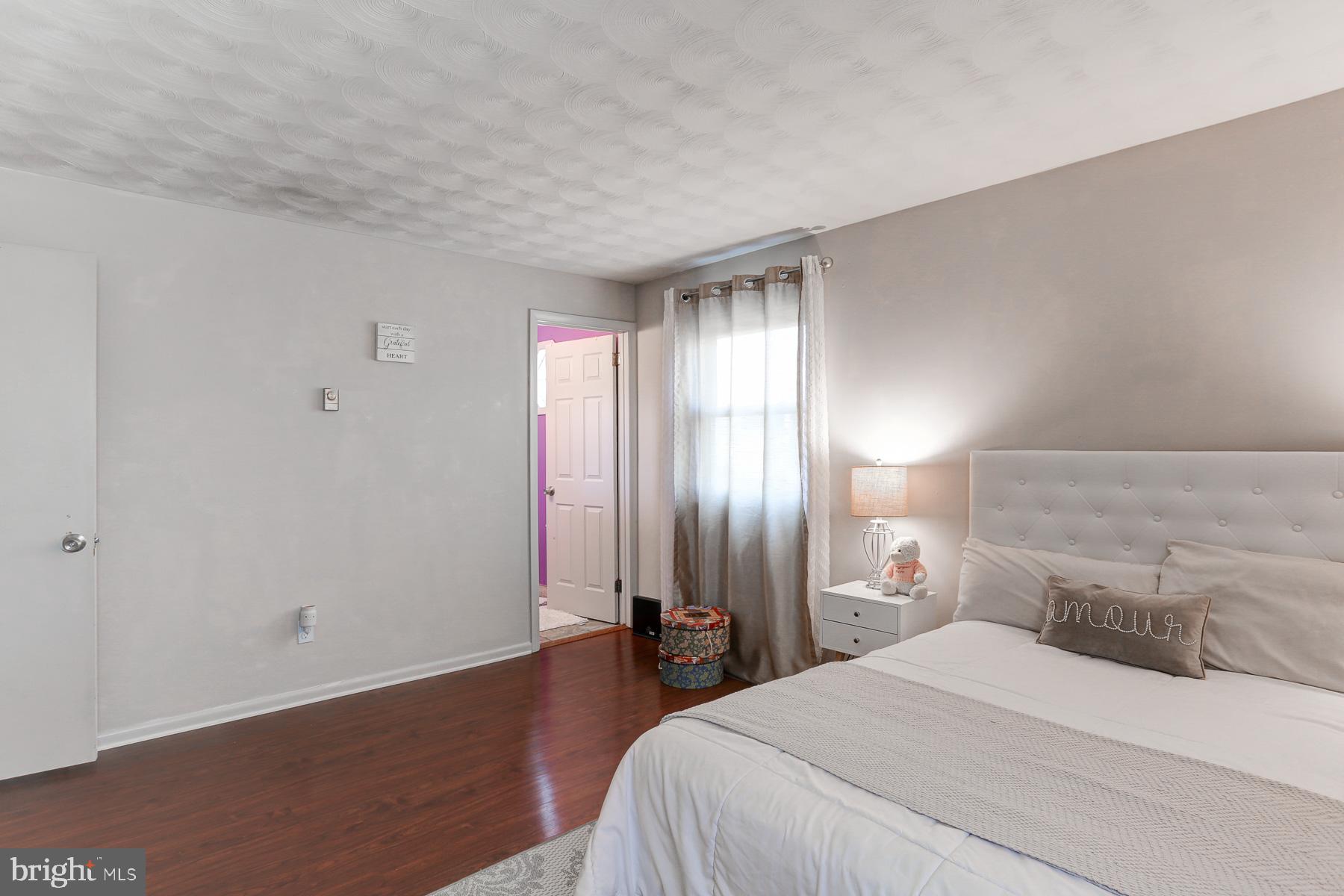 SHIREMAN MANOR - Residential