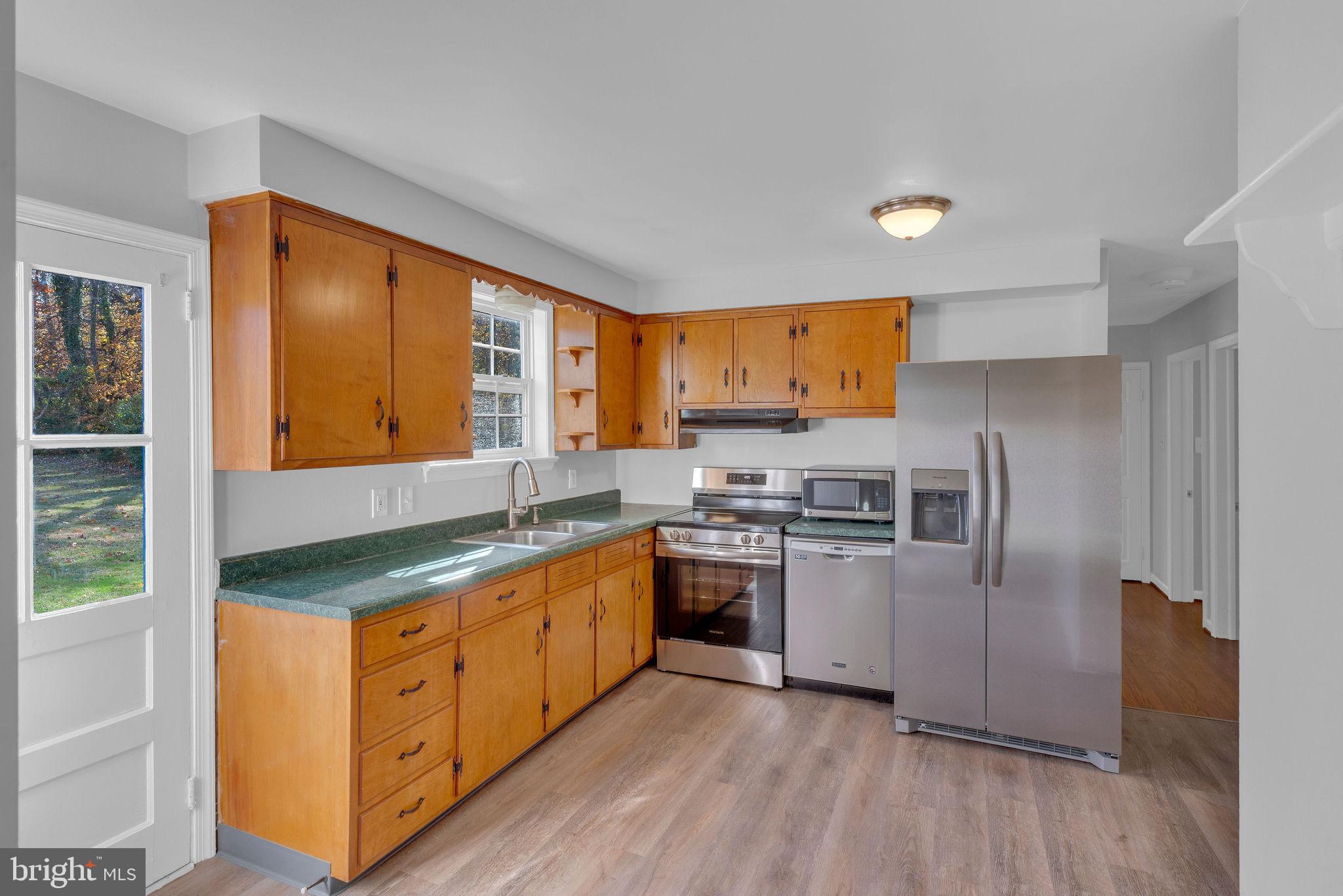 000 - Residential Lease