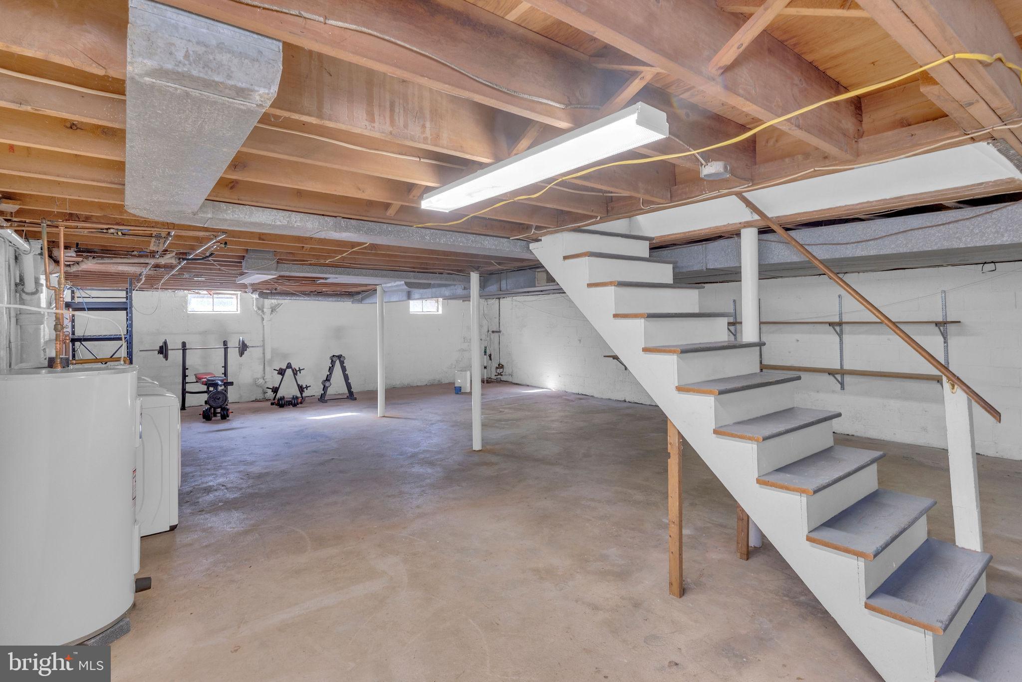 000 - Residential Lease