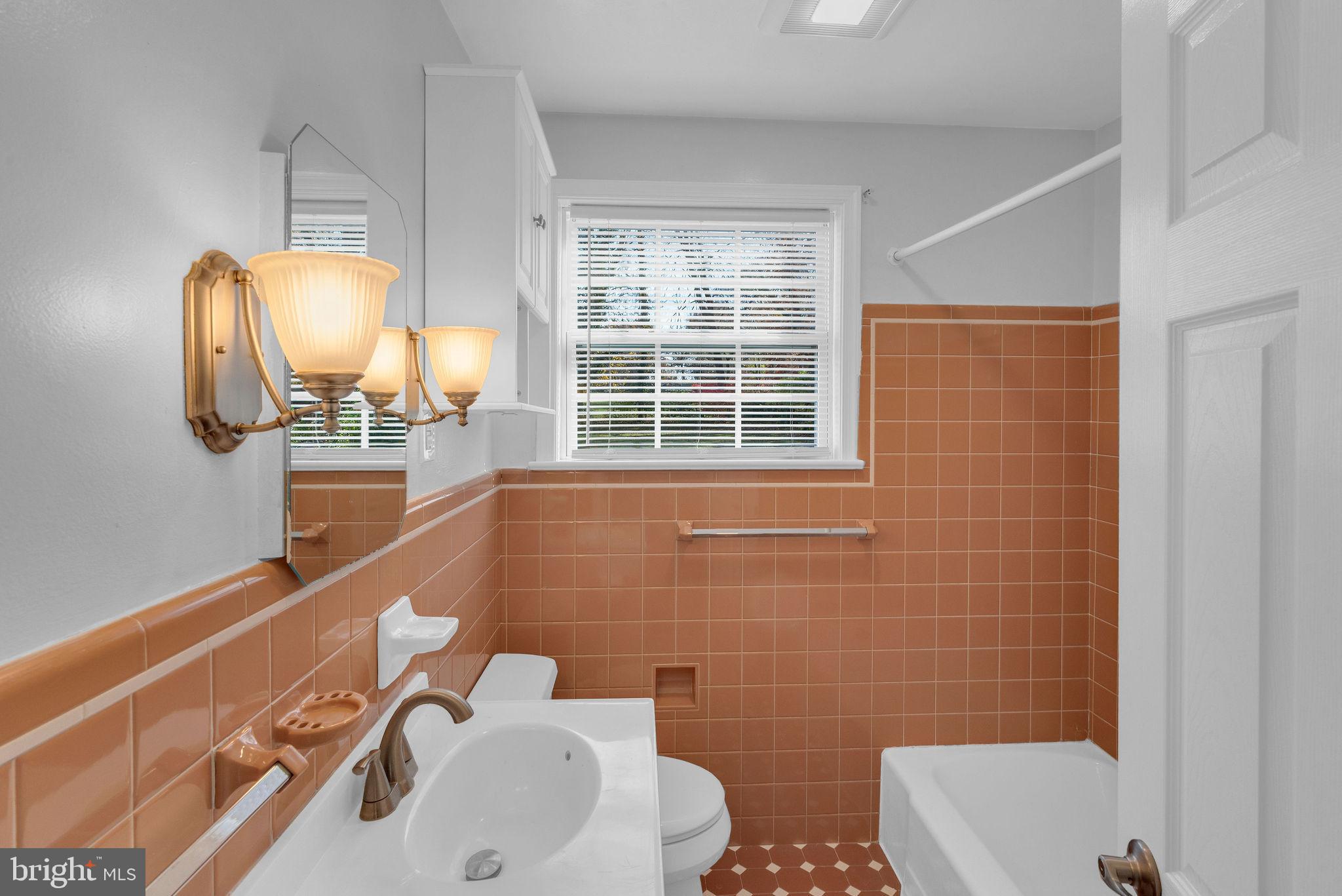 000 - Residential Lease