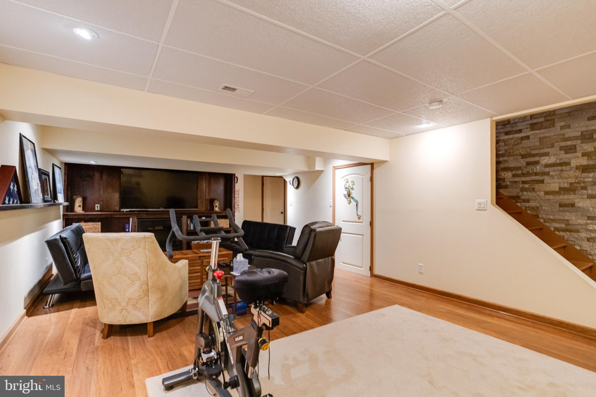 RIVERDALE GLEN - Residential Lease