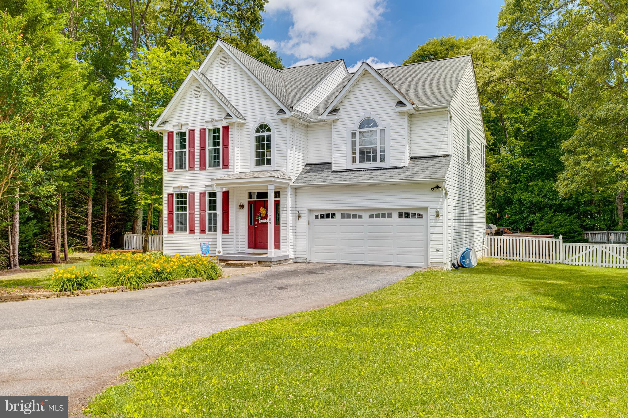 RIVERDALE GLEN - Residential Lease