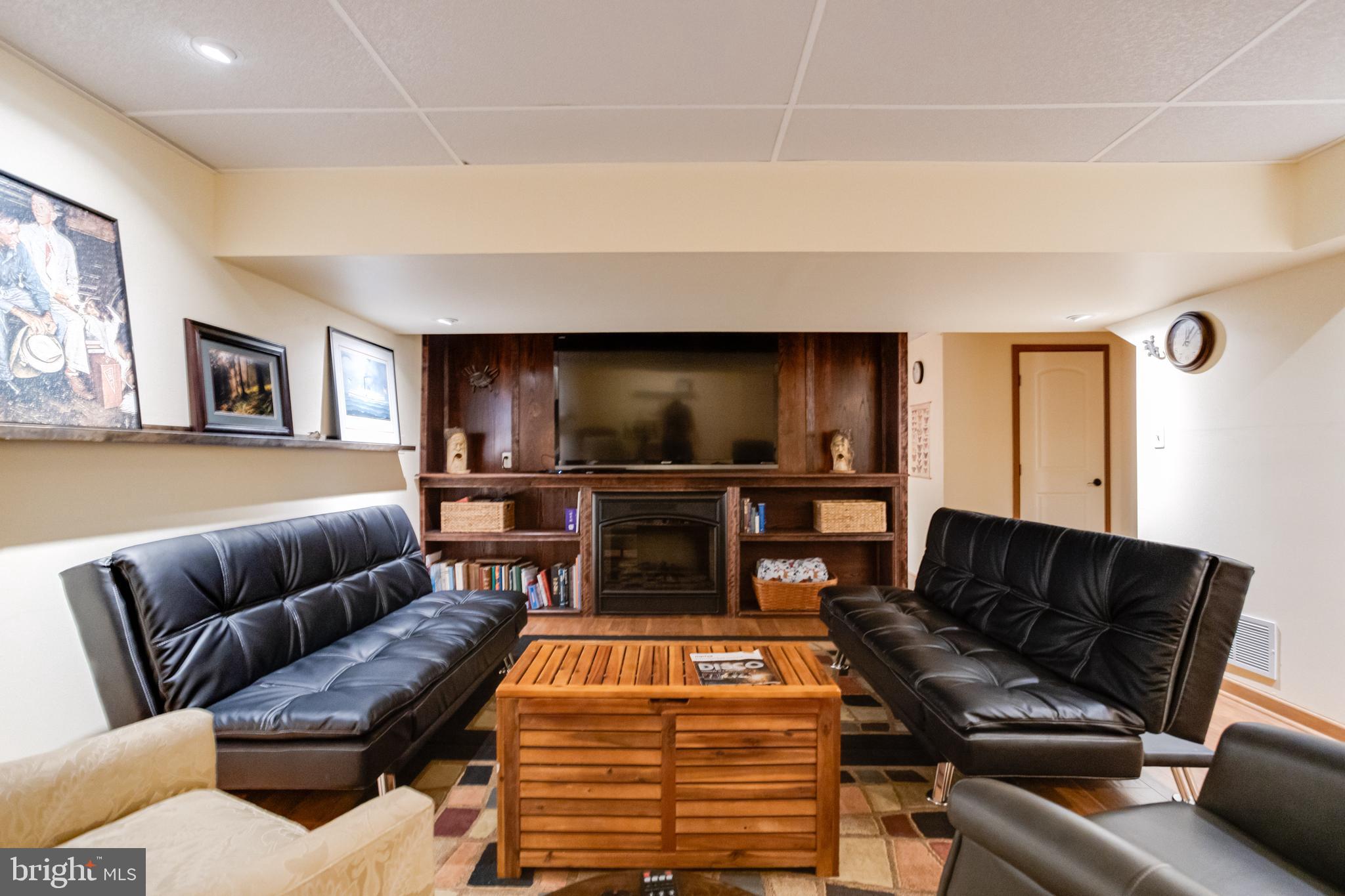 RIVERDALE GLEN - Residential Lease