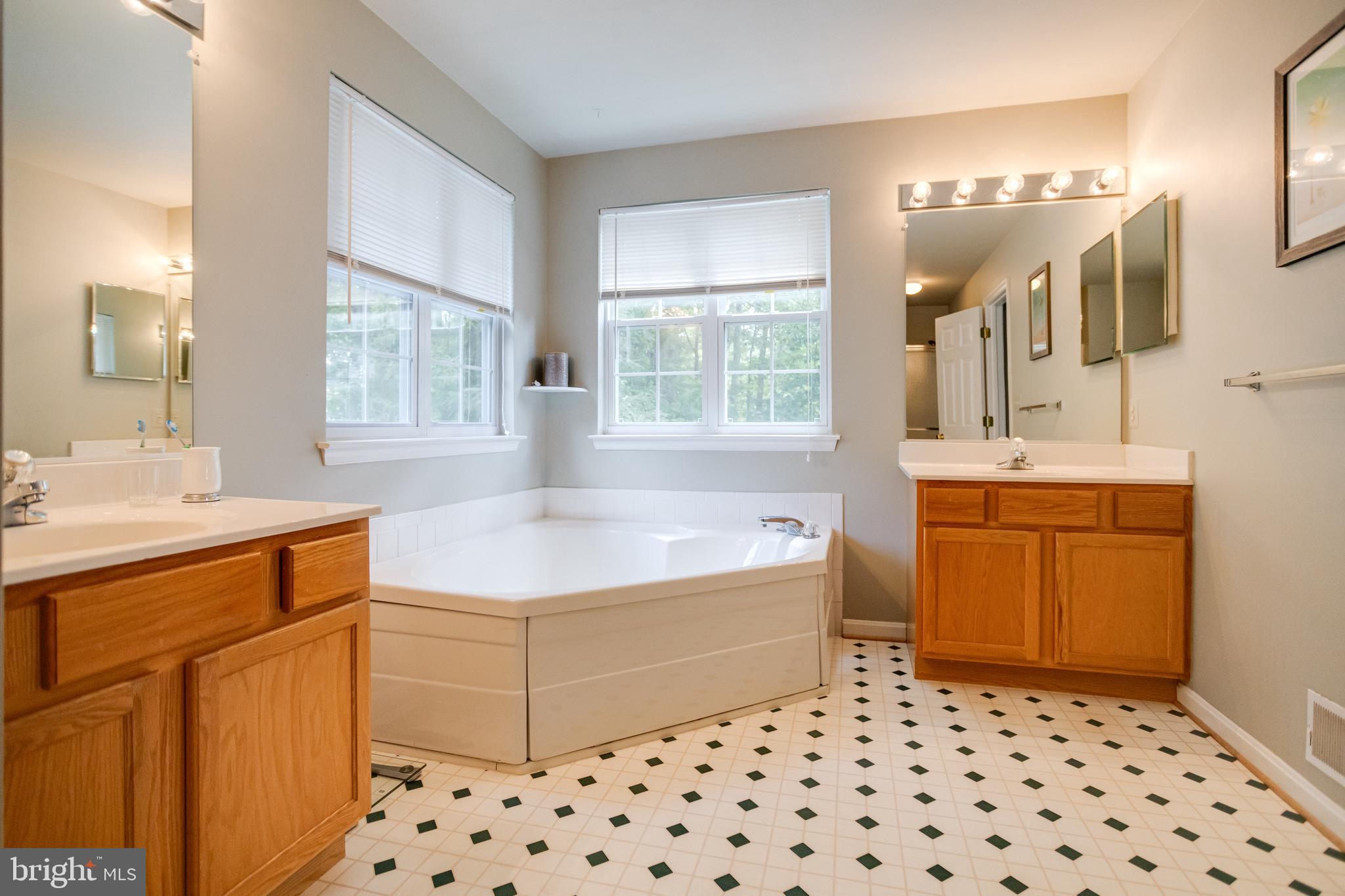 RIVERDALE GLEN - Residential Lease