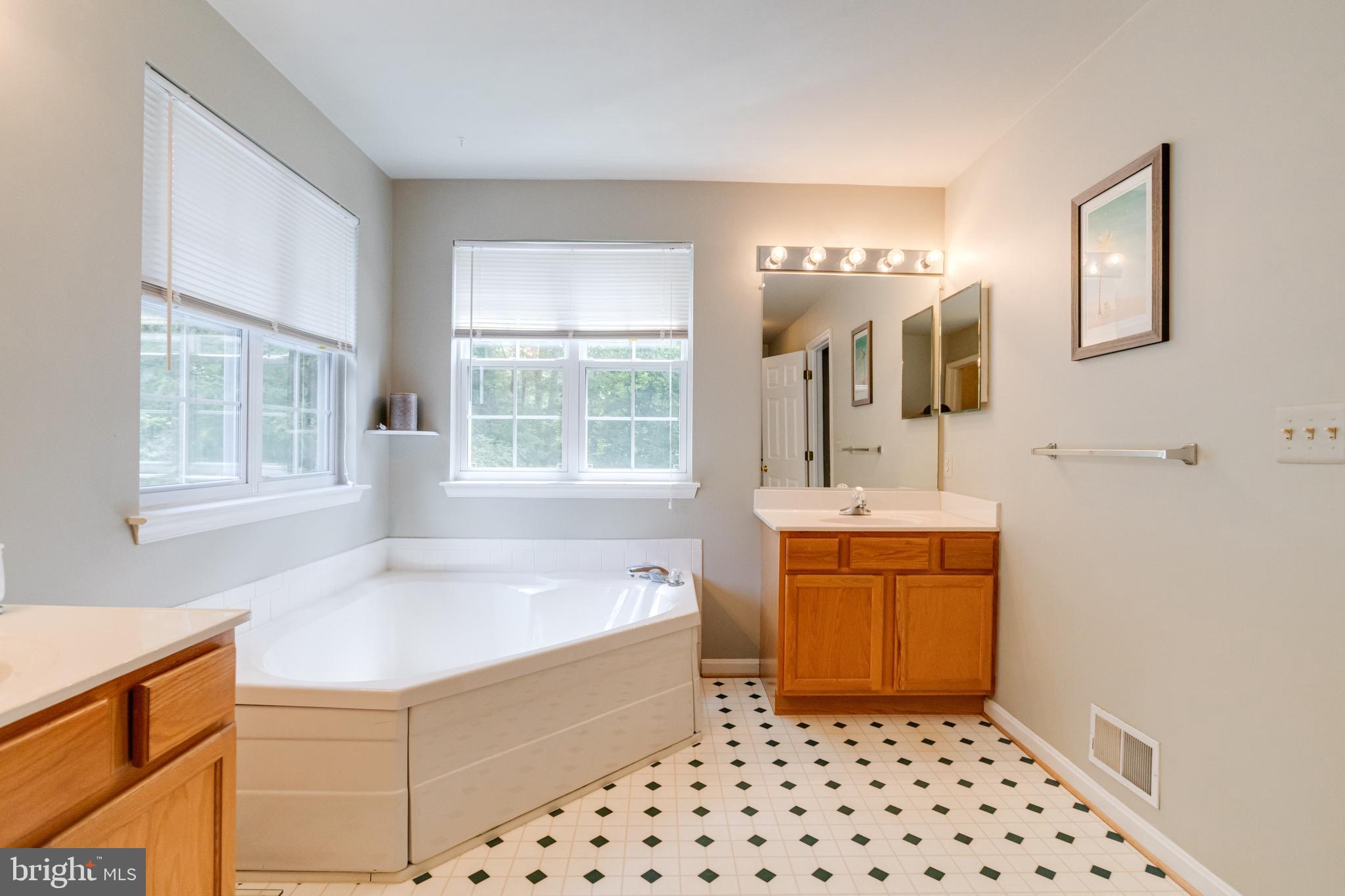 RIVERDALE GLEN - Residential Lease