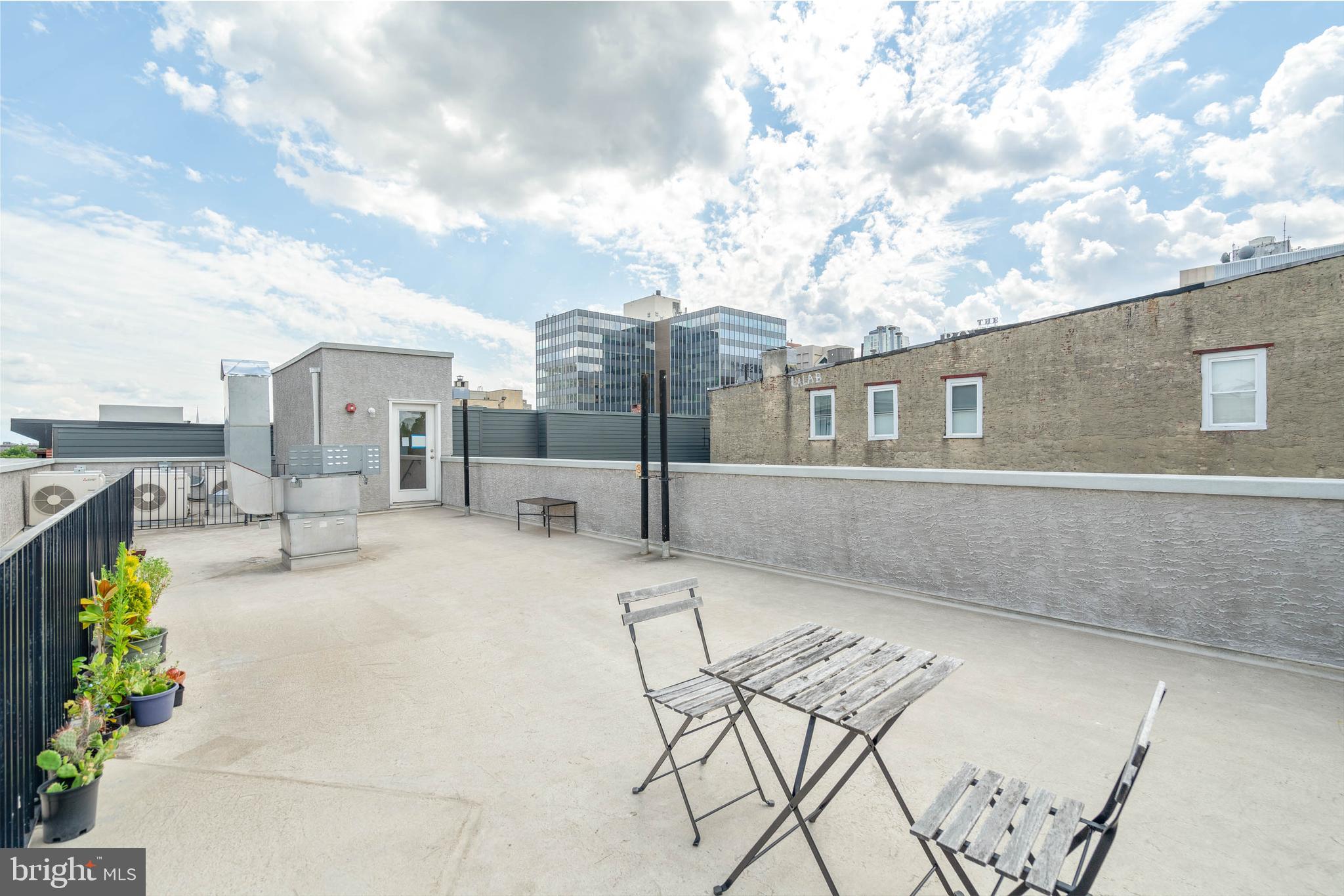 OLD CITY - Residential Lease