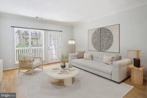 4560 Strutfield Lane Unit 1212, Alexandria, VA MLS: VAAX2058938