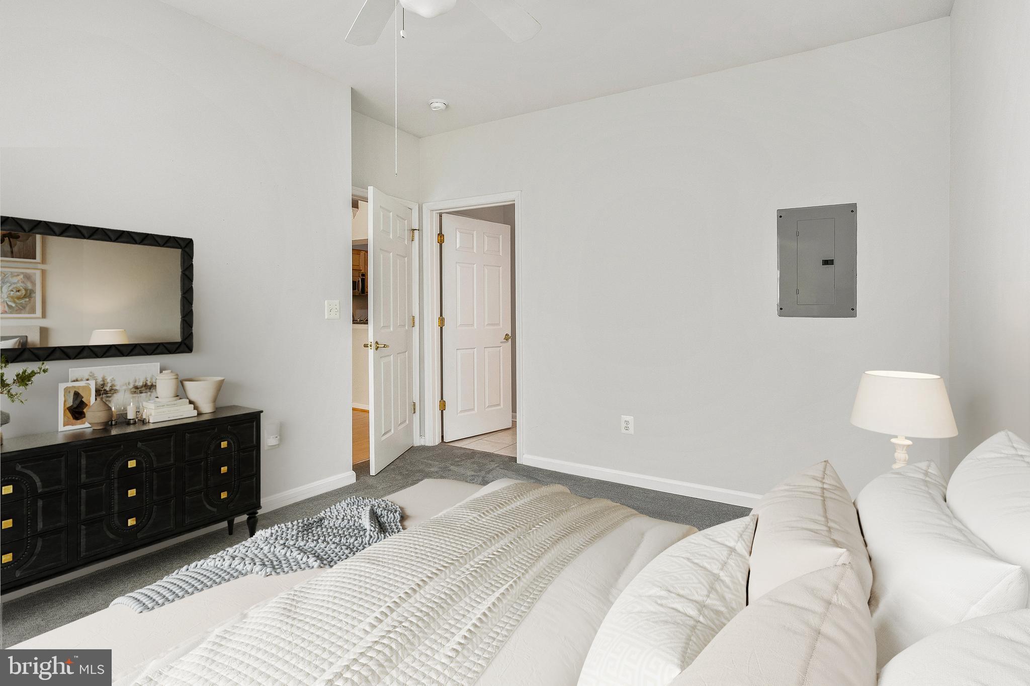 4560 STRUTFIELD LANE 1212