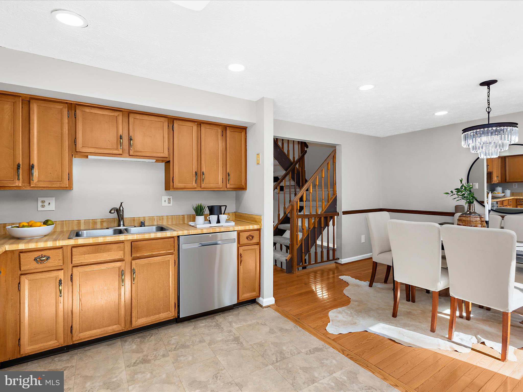 MURRAY HILL - Residential