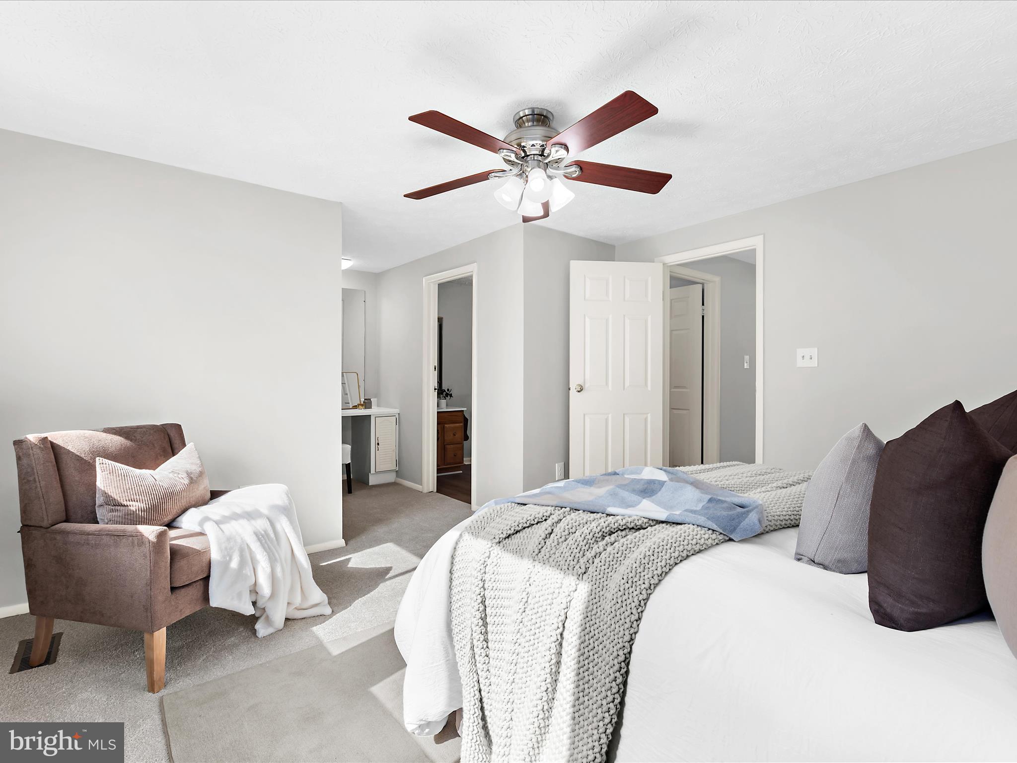 MURRAY HILL - Residential