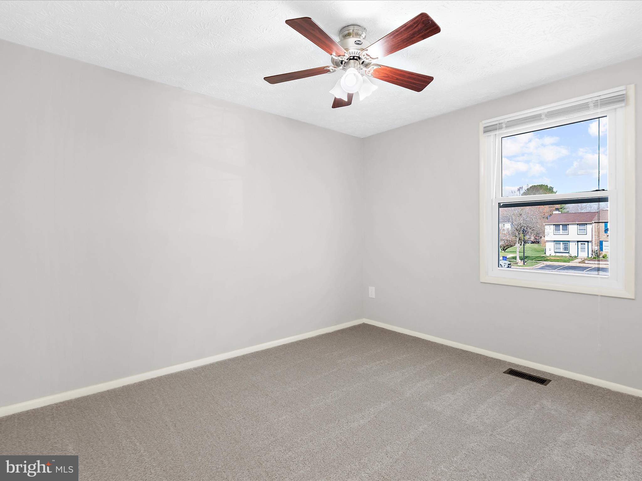 MURRAY HILL - Residential