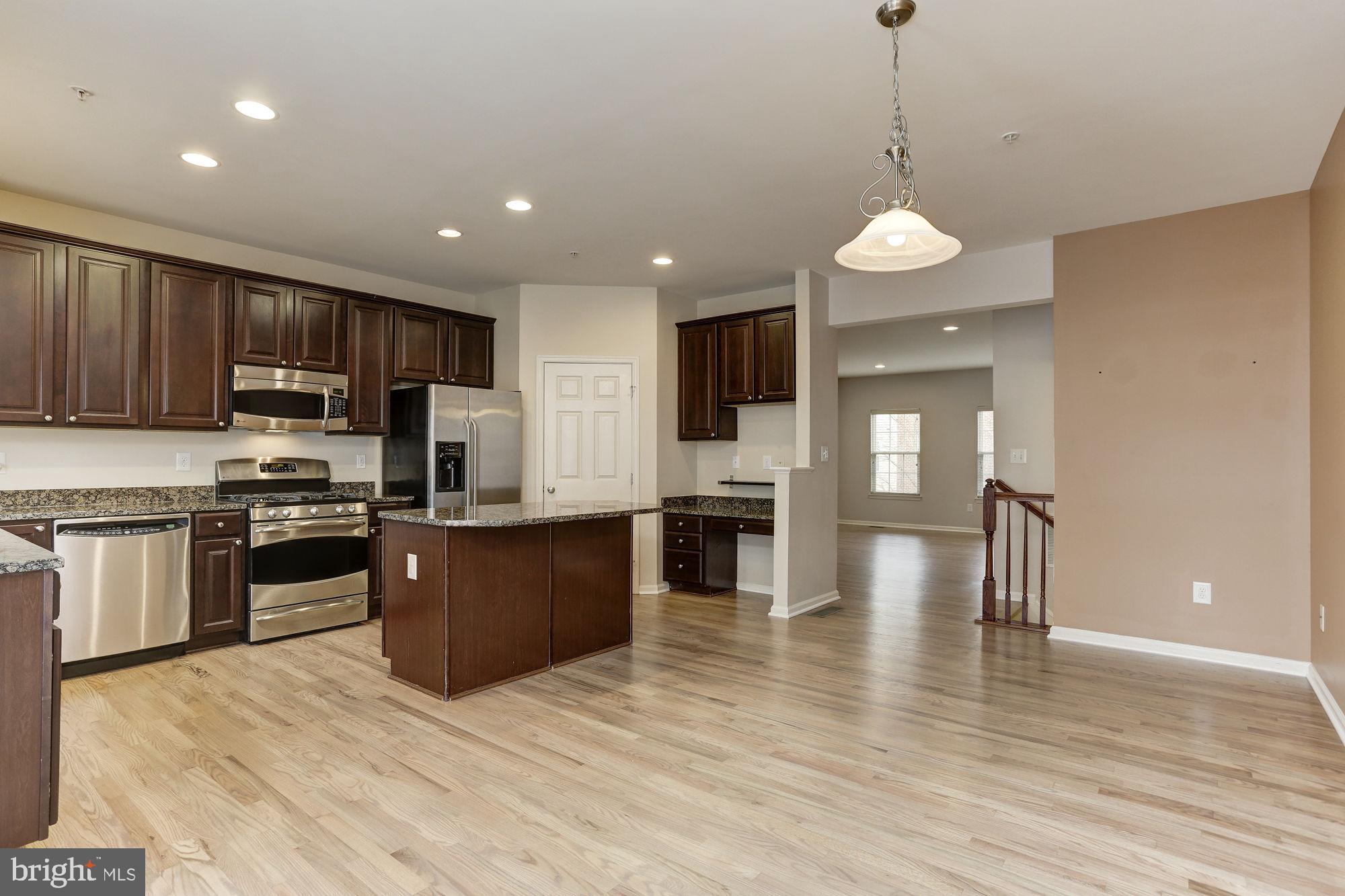 DORSEY CROSSING - Residential Lease