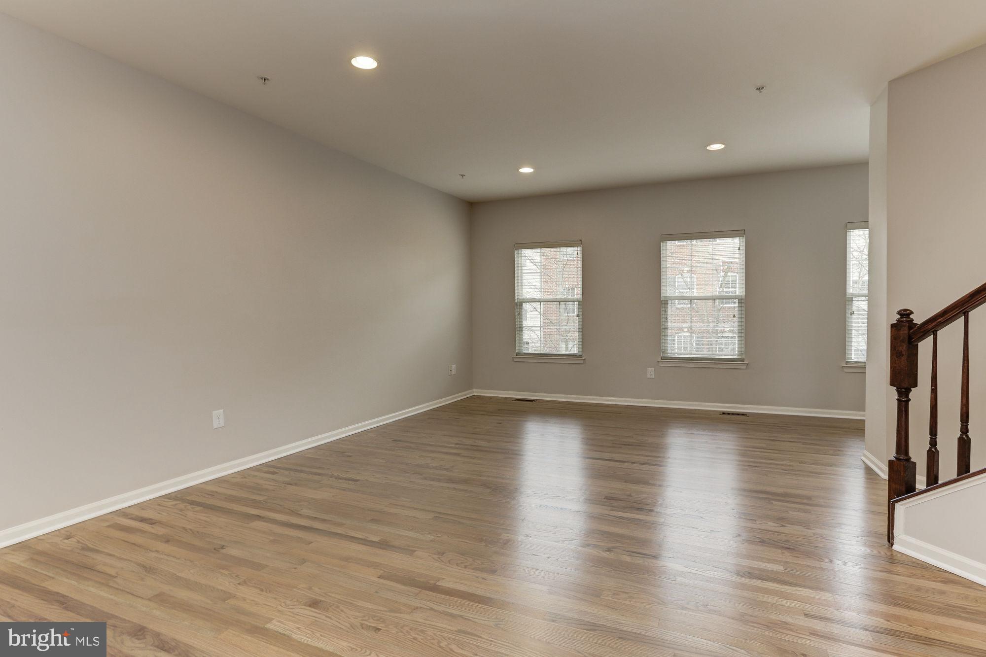 DORSEY CROSSING - Residential Lease