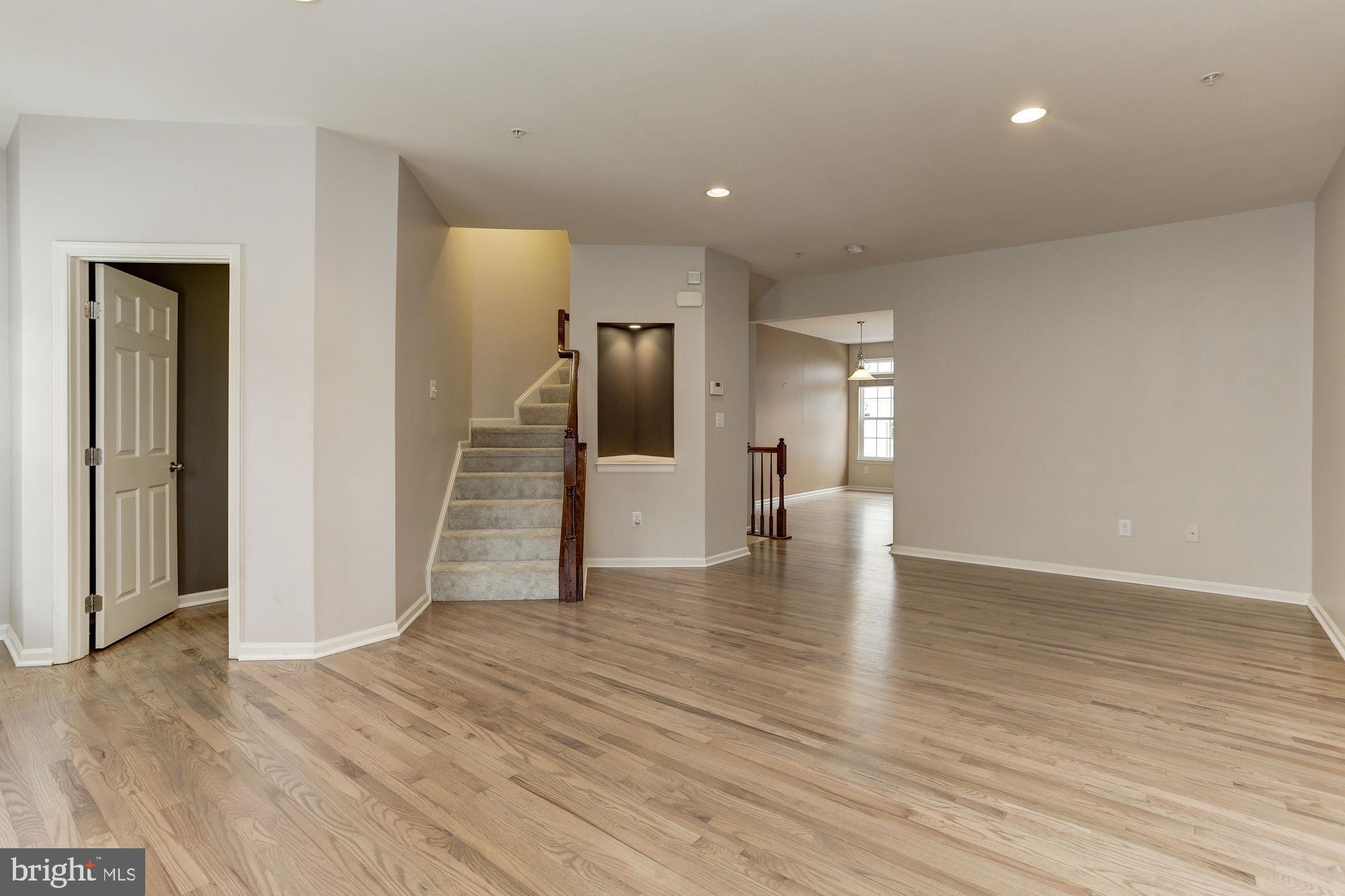 DORSEY CROSSING - Residential Lease