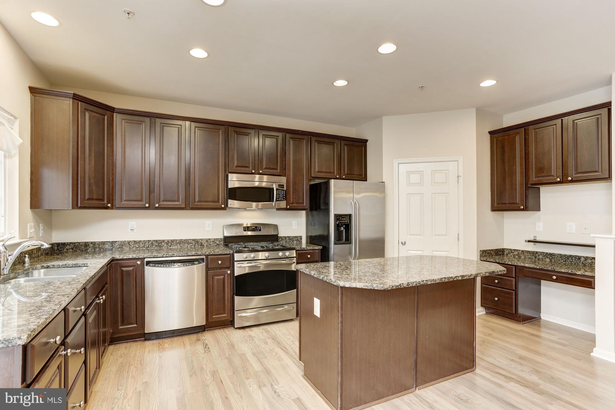 DORSEY CROSSING - Residential Lease