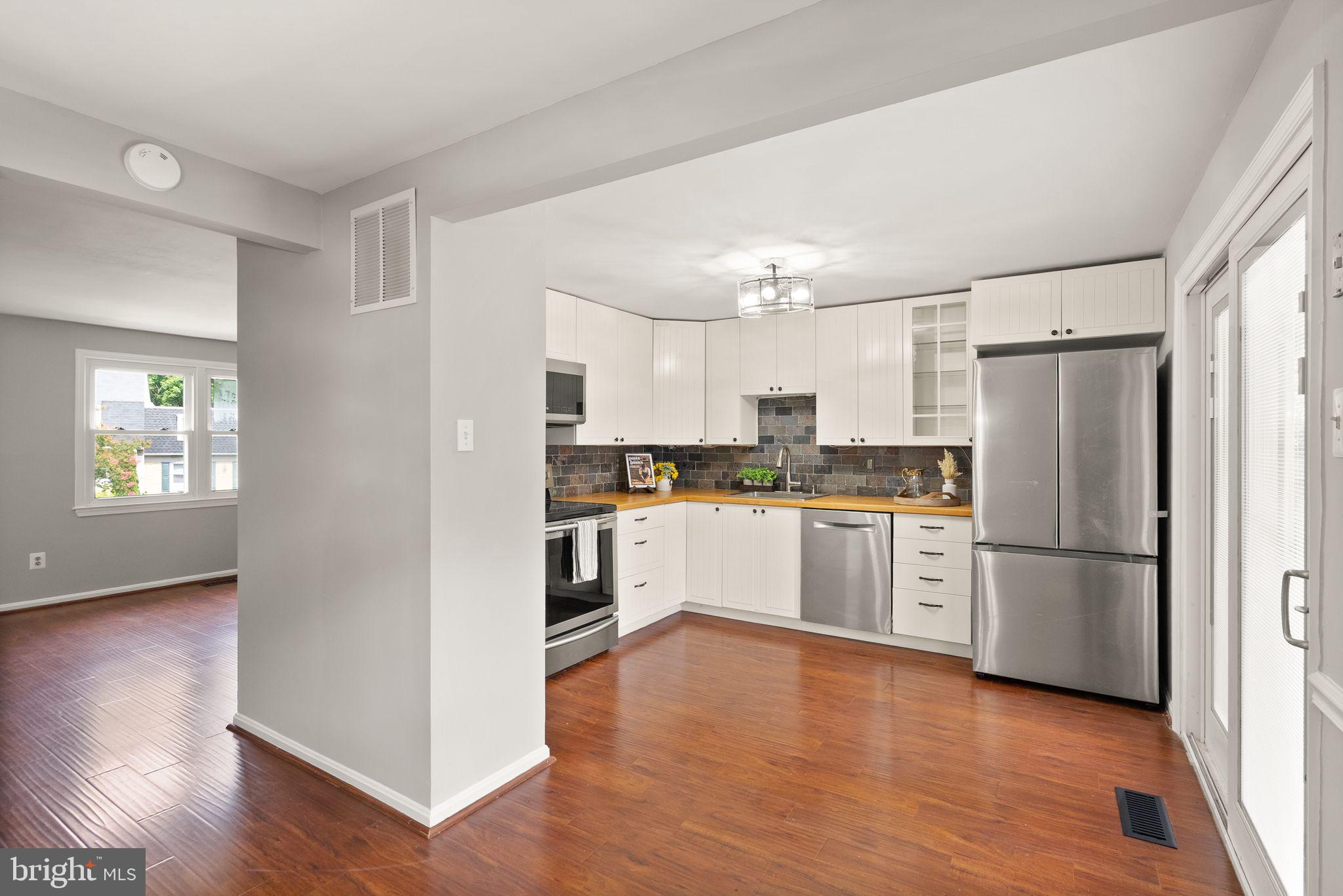 3150 ELLENWOOD DRIVE