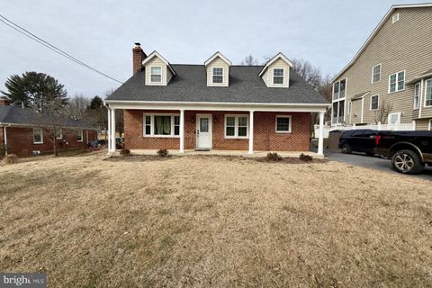 Photo of 207 Broad Street, MIDDLETOWN, MD 21769 (MLS # MDFR2076088)