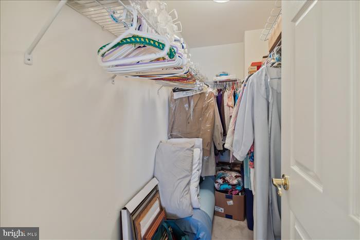 ELLINGTON - Residential