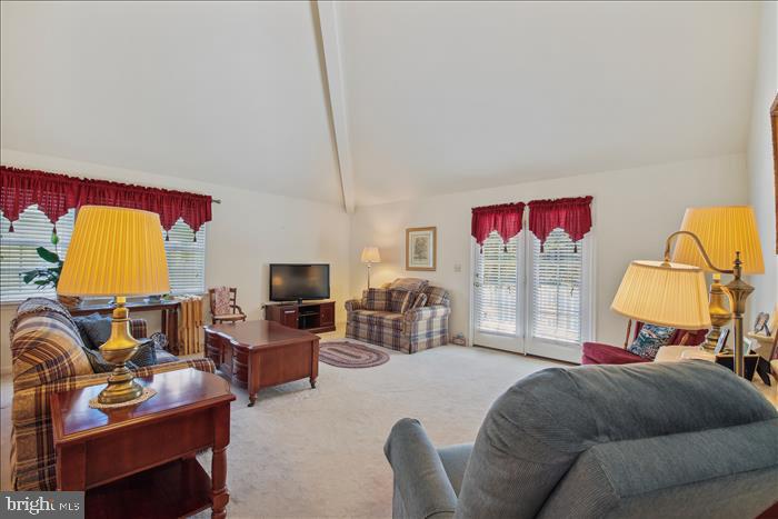 ELLINGTON - Residential