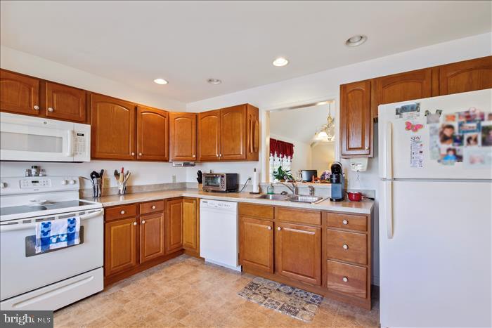 ELLINGTON - Residential